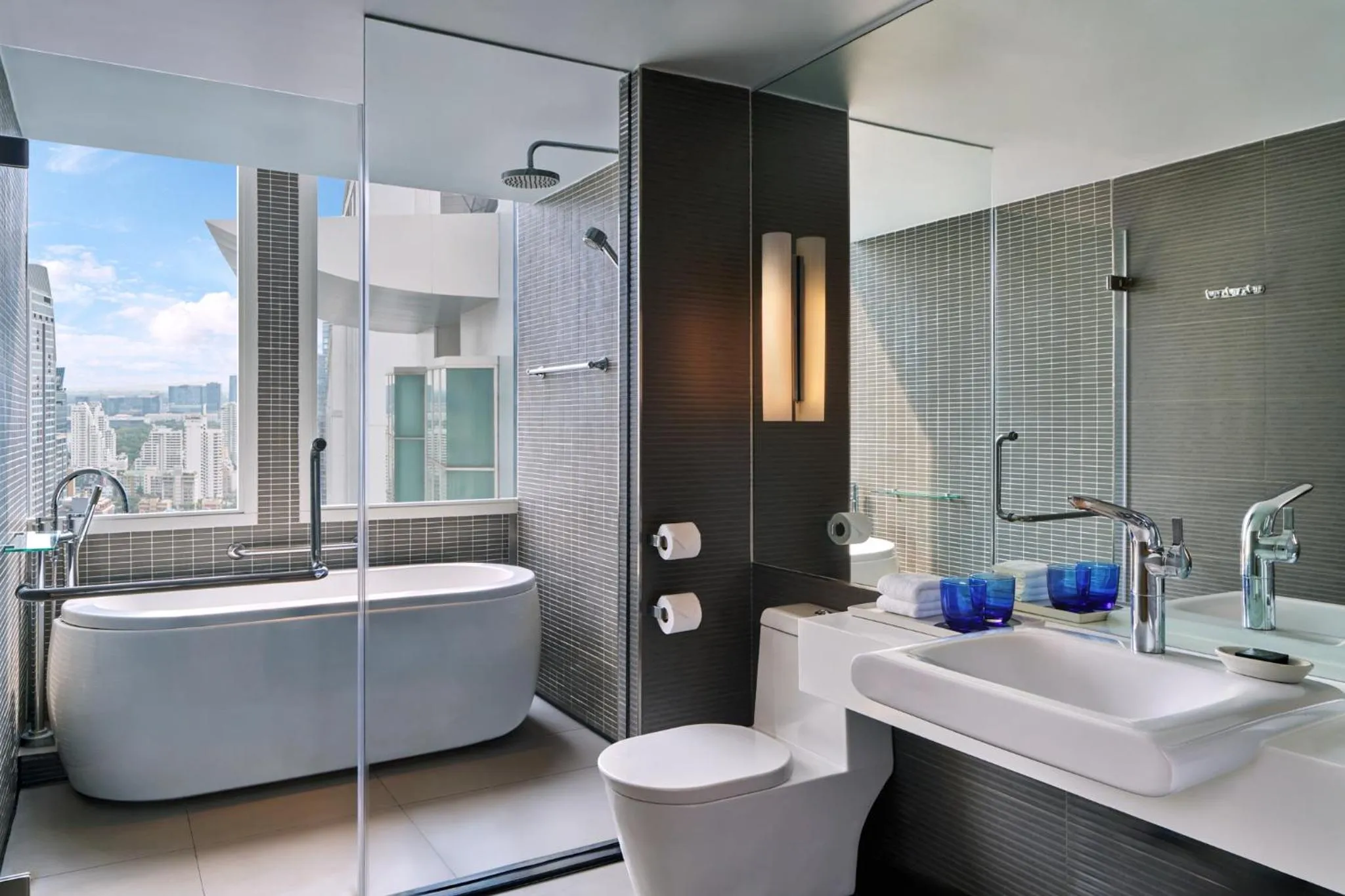 Shower in Aloft Bangkok - Sukhumvit 11