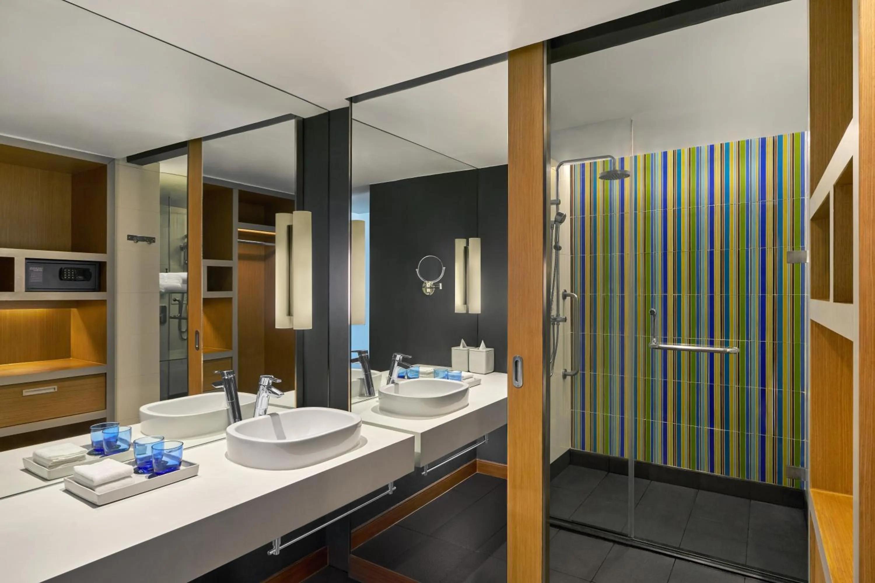 Shower in Aloft Bangkok - Sukhumvit 11