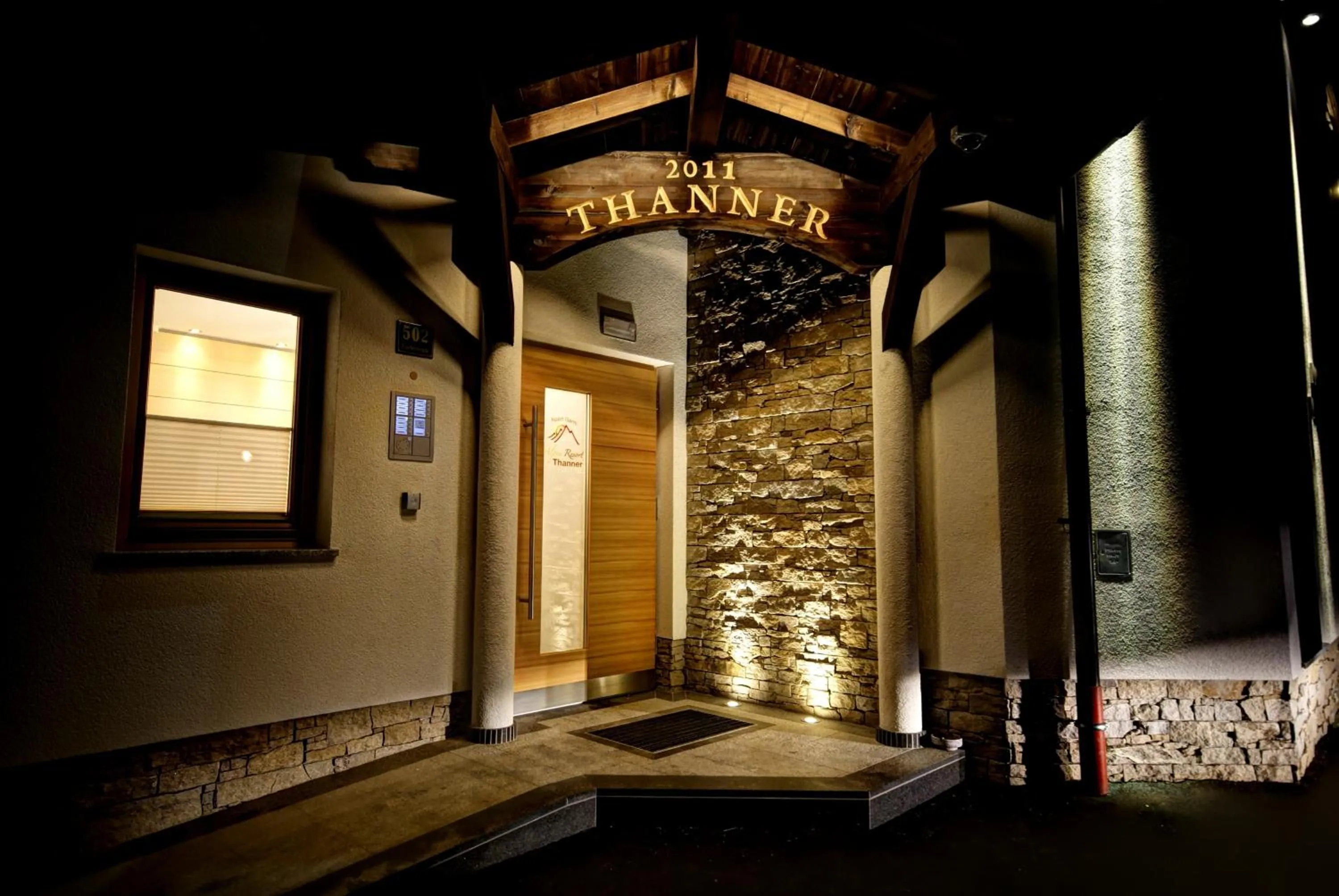 Facade/entrance in Alpenresort Thanner