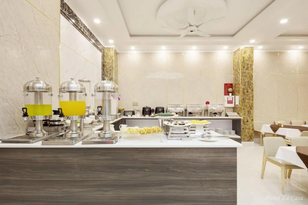 Restaurant/places to eat in La Casa Hotel Nha Trang