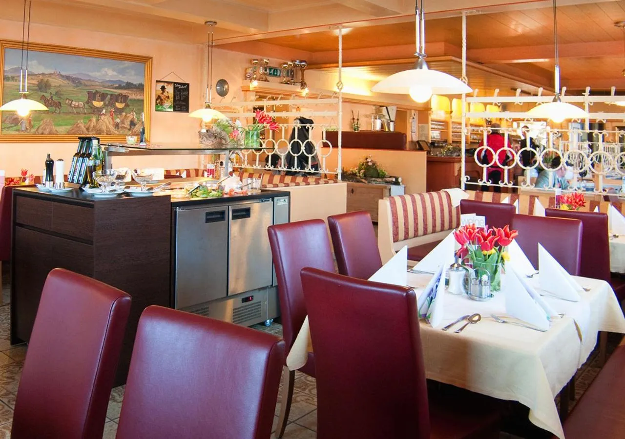 Restaurant/places to eat in Hotel Blumauer