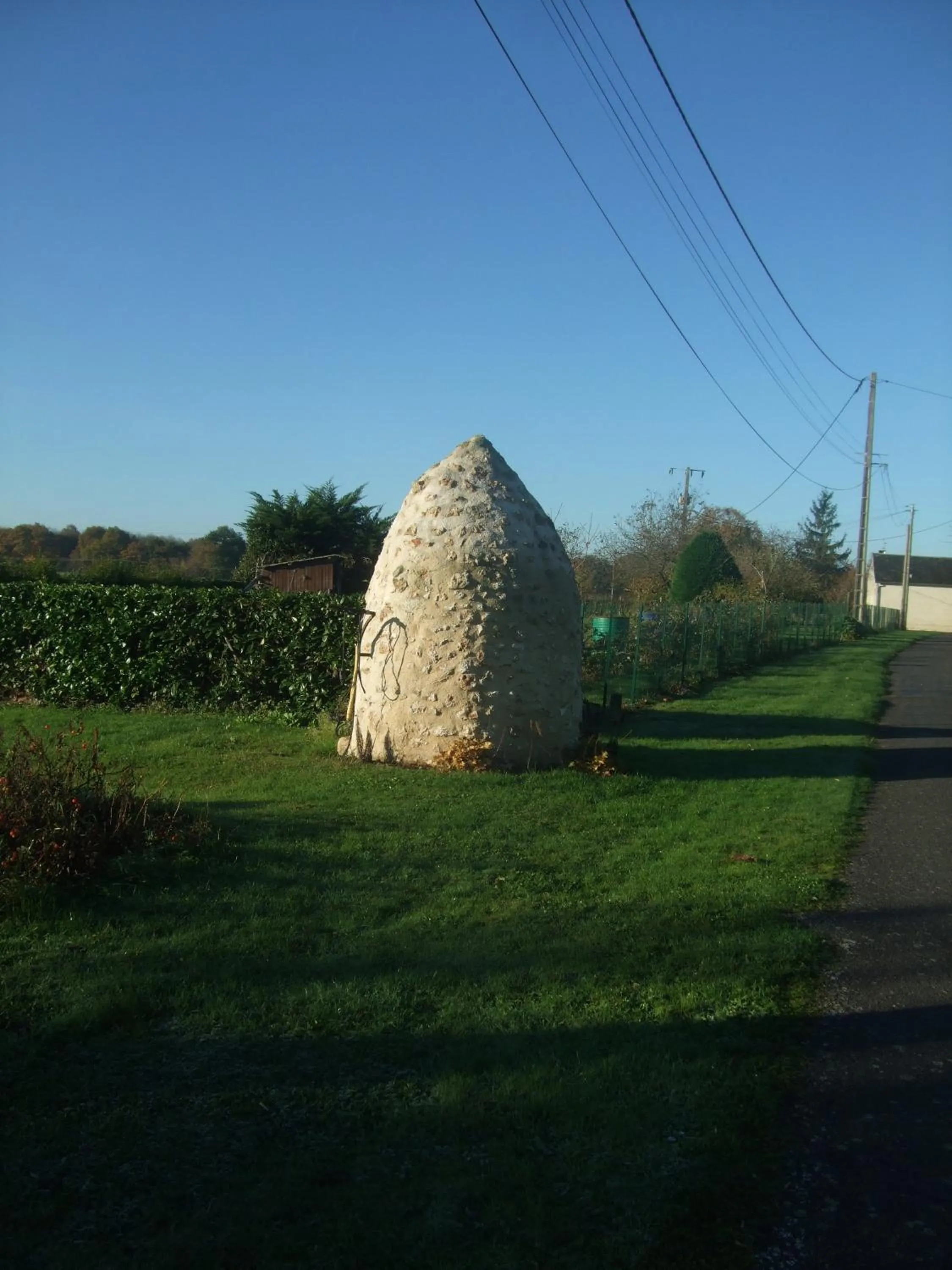 Property logo or sign in Le puits de la Montrée