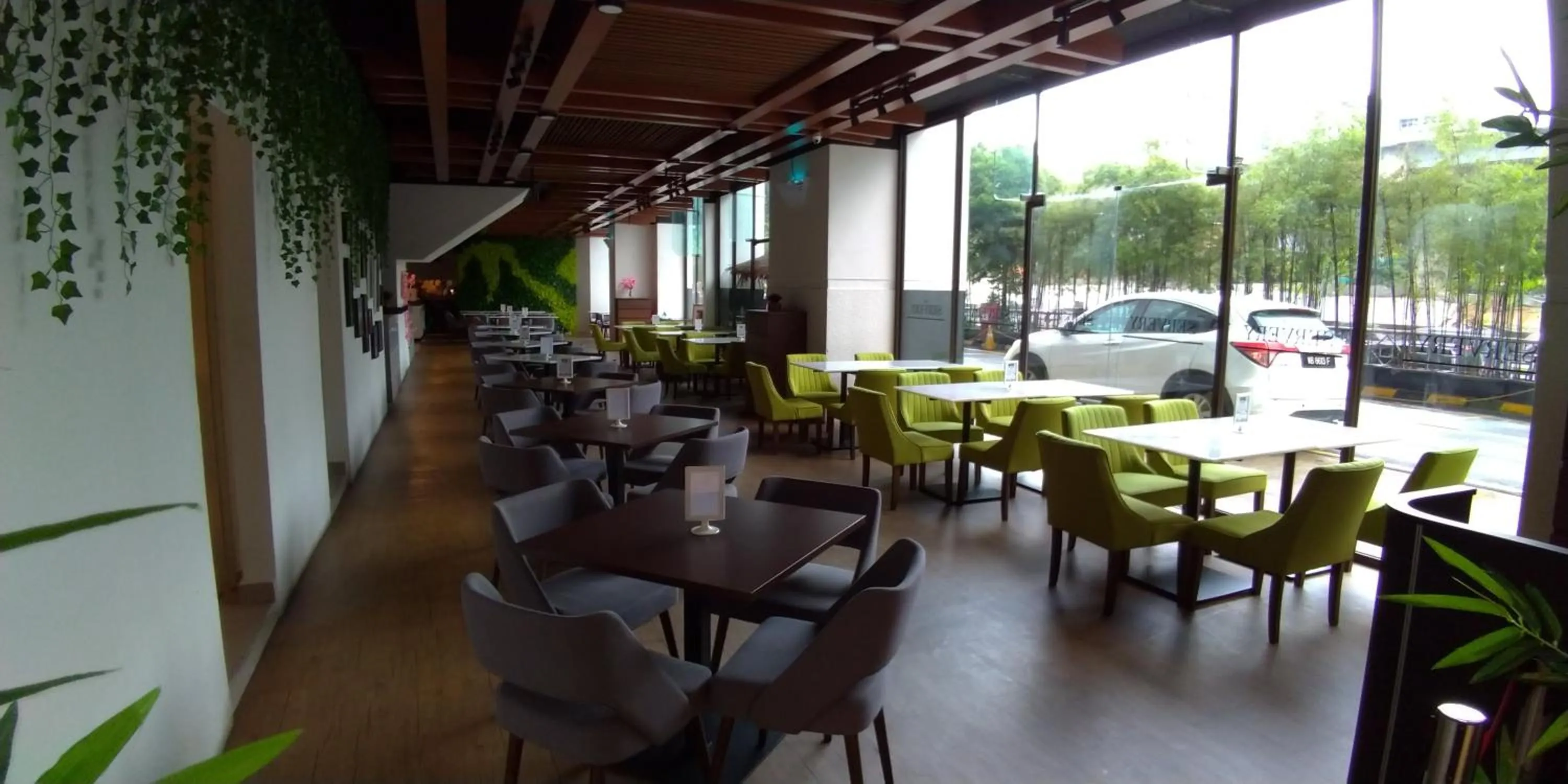 Restaurant/places to eat in Imperial Regency Suites & Kuala Lumpur