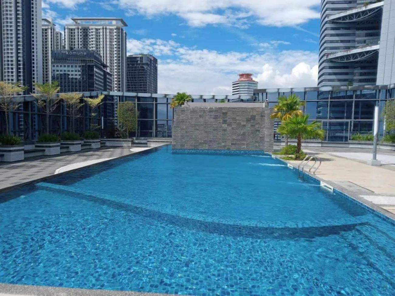 Swimming pool in Imperial Regency Suites & Kuala Lumpur