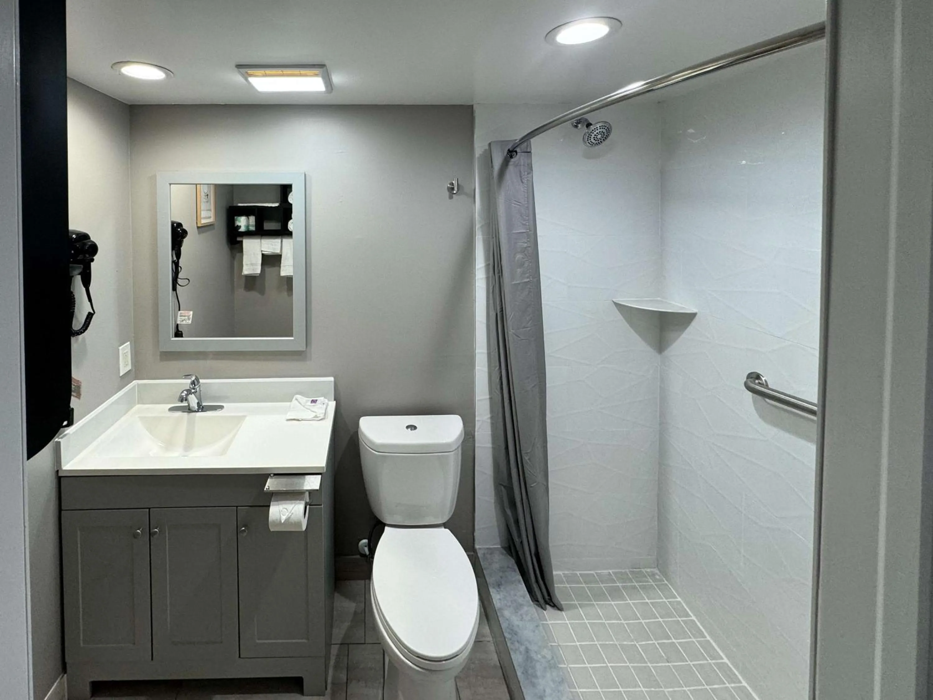 Bathroom in Studio 6-Englewood, FL