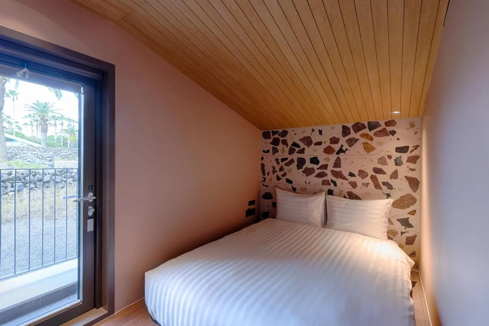 Bed in Sono Calm Jeju