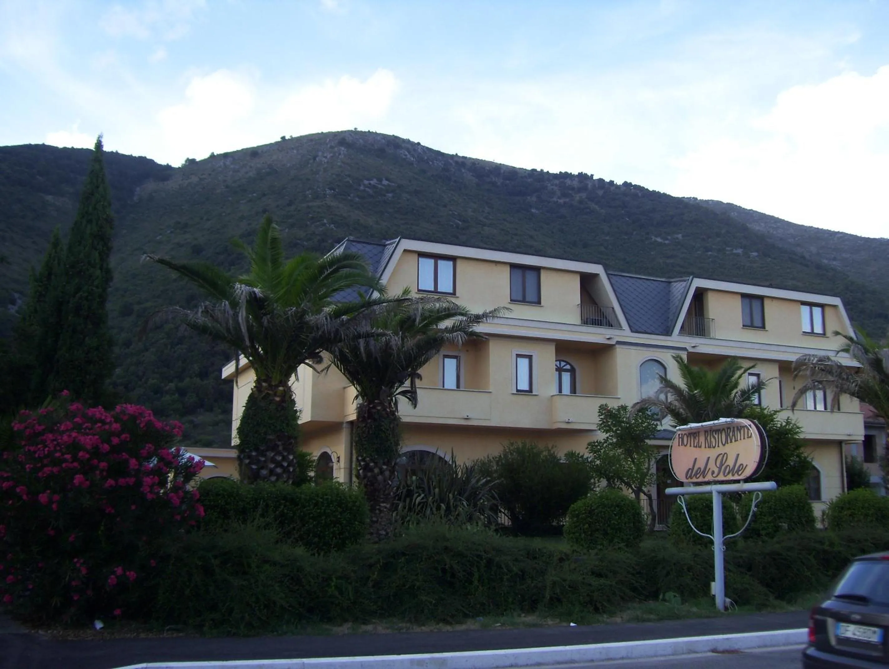 Property building in Hotel Del Sole