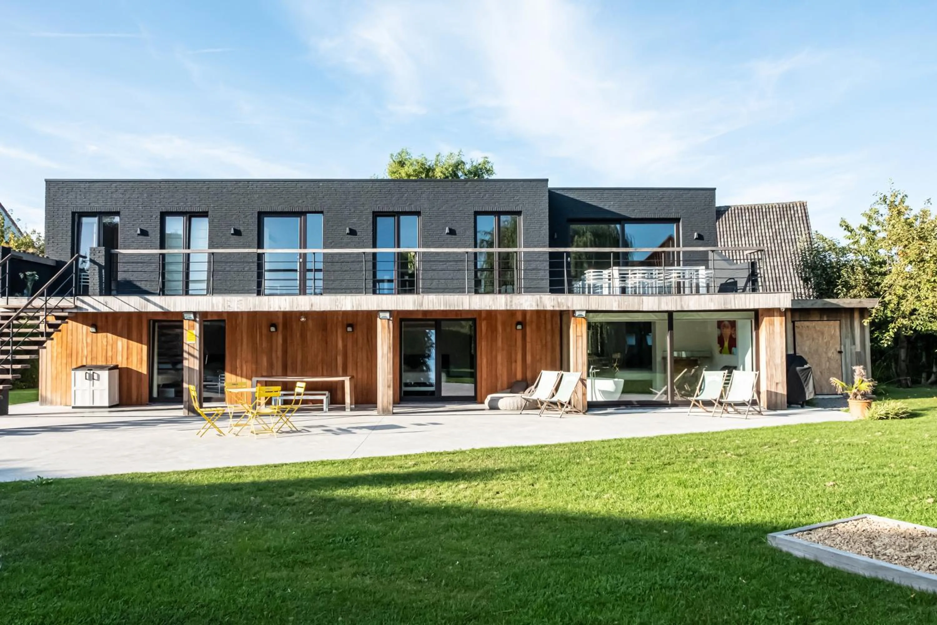 Property building in Villa Farfalla