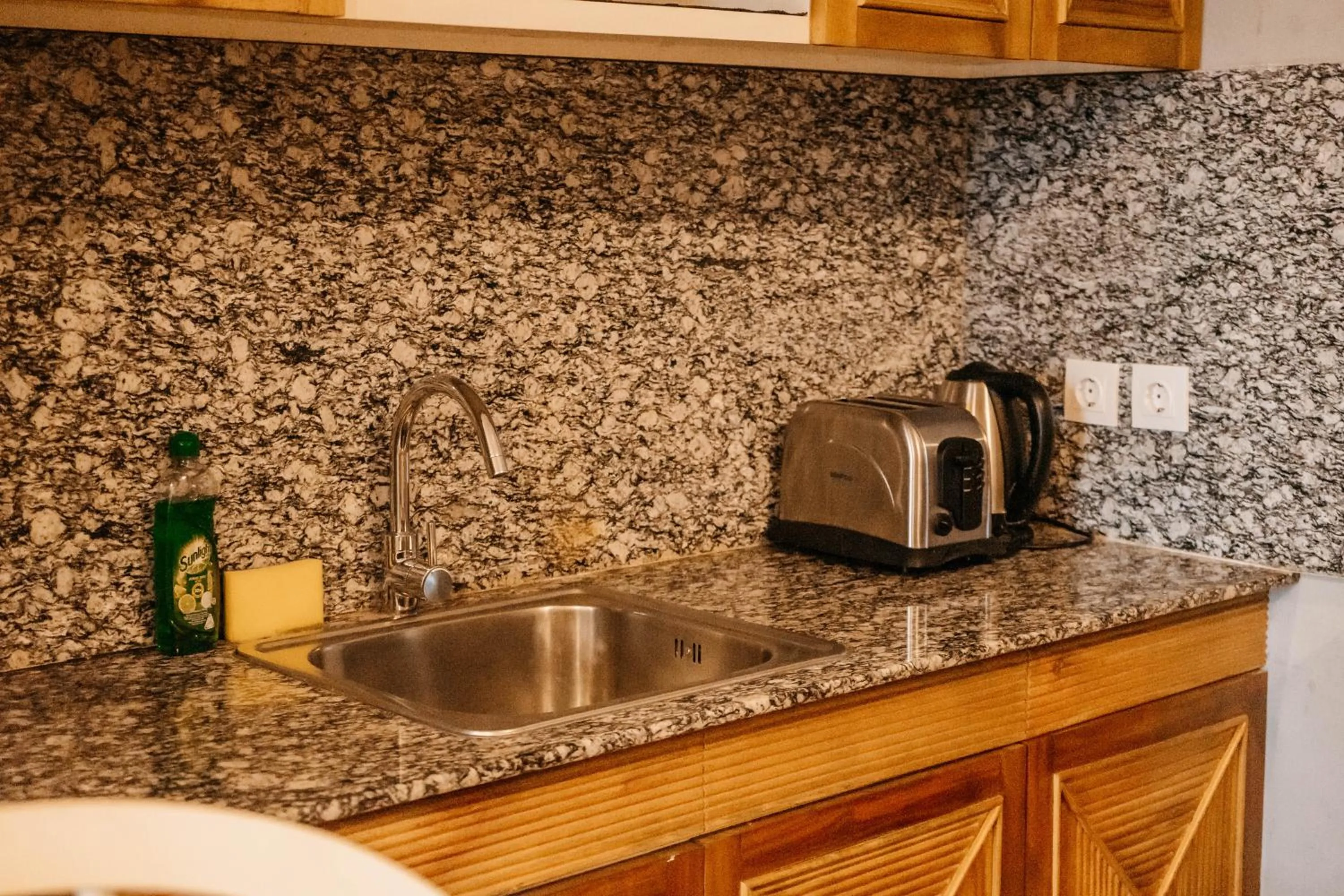 dishwasher in Wadari Retreat Villa Ubud