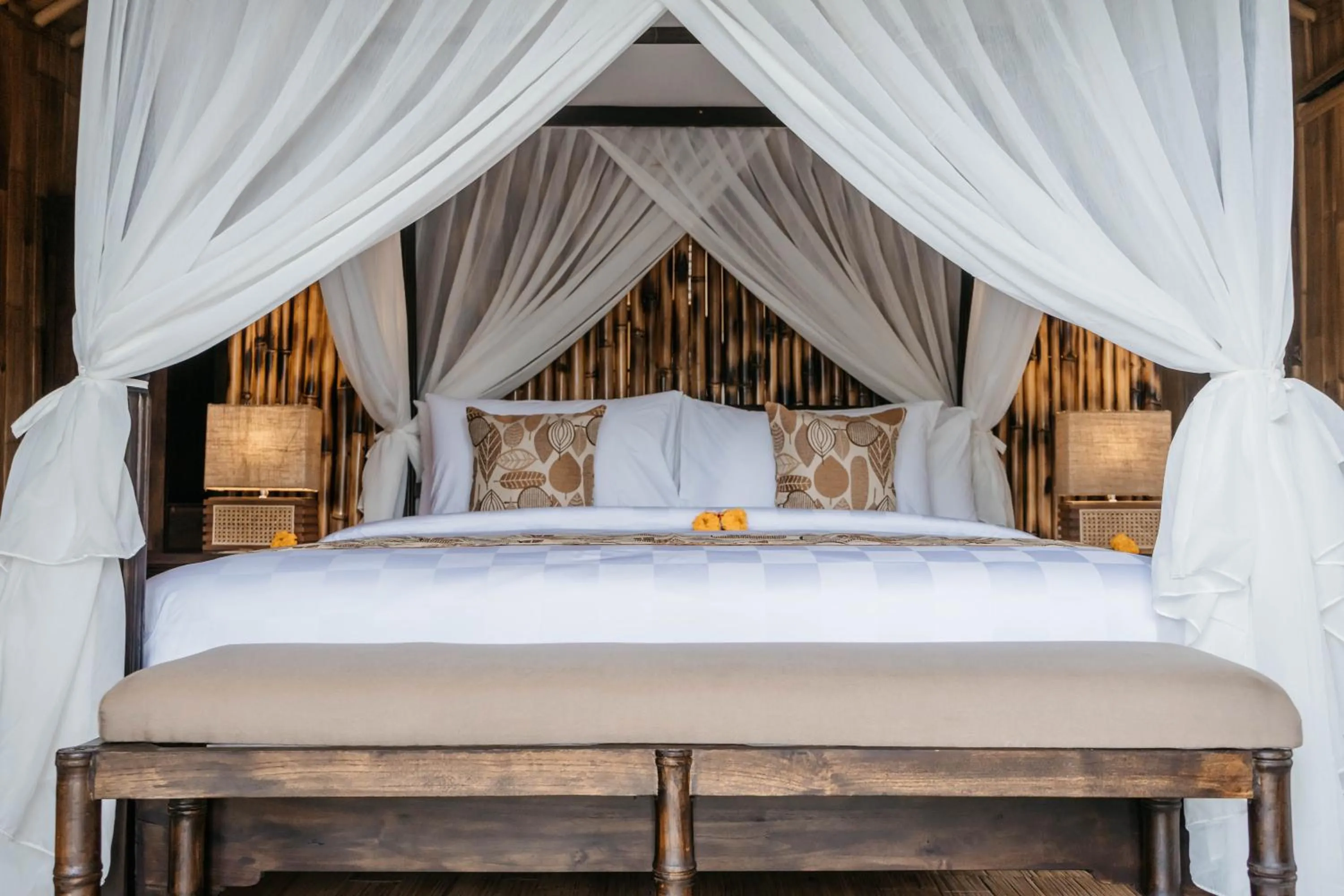 Bed in Wadari Retreat Villa Ubud