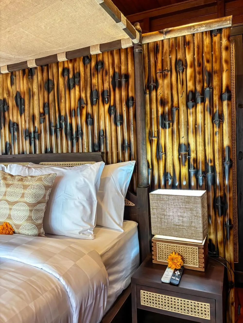 Bed in Wadari Retreat Villa Ubud