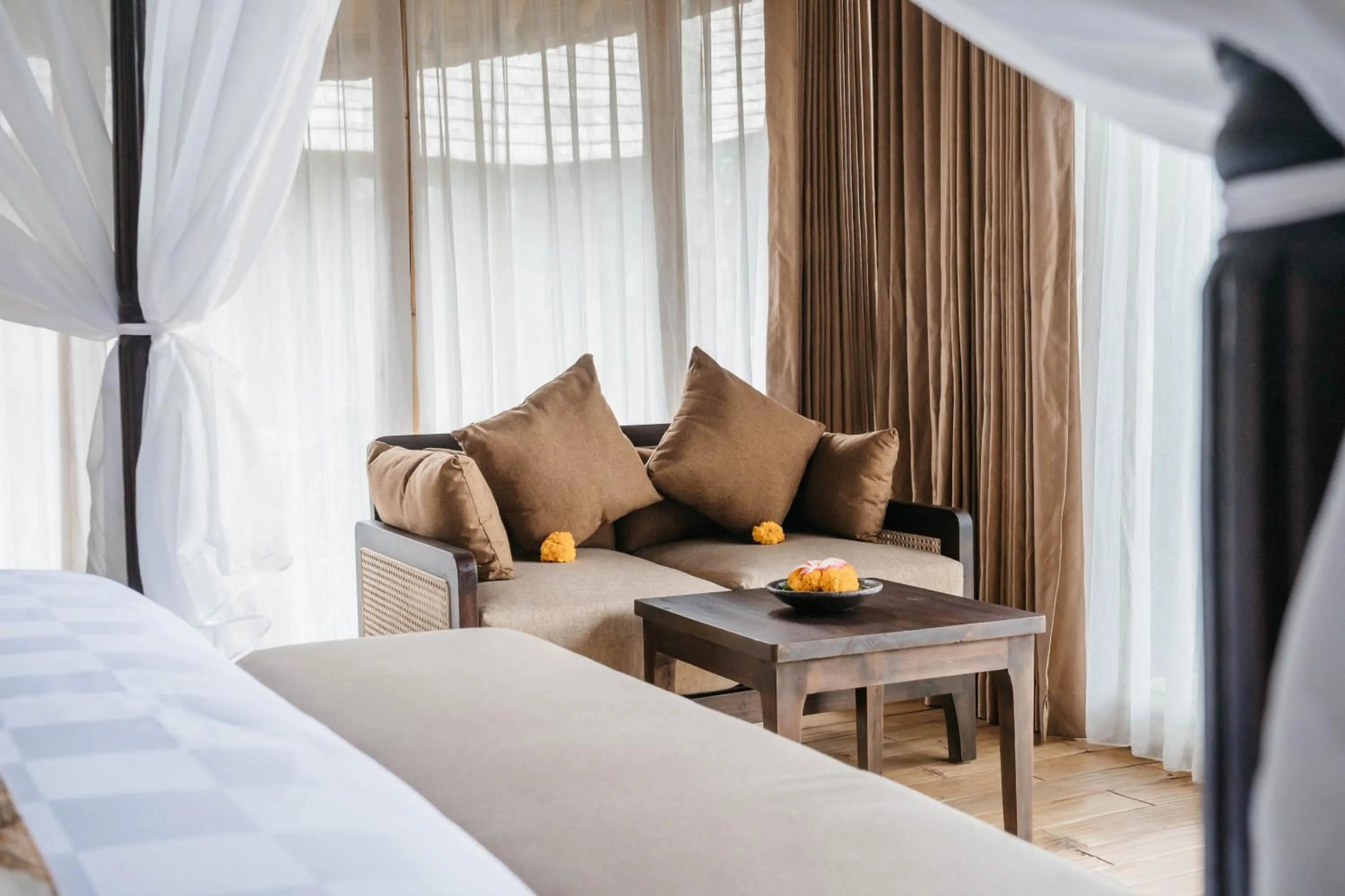 Bed in Wadari Retreat Villa Ubud