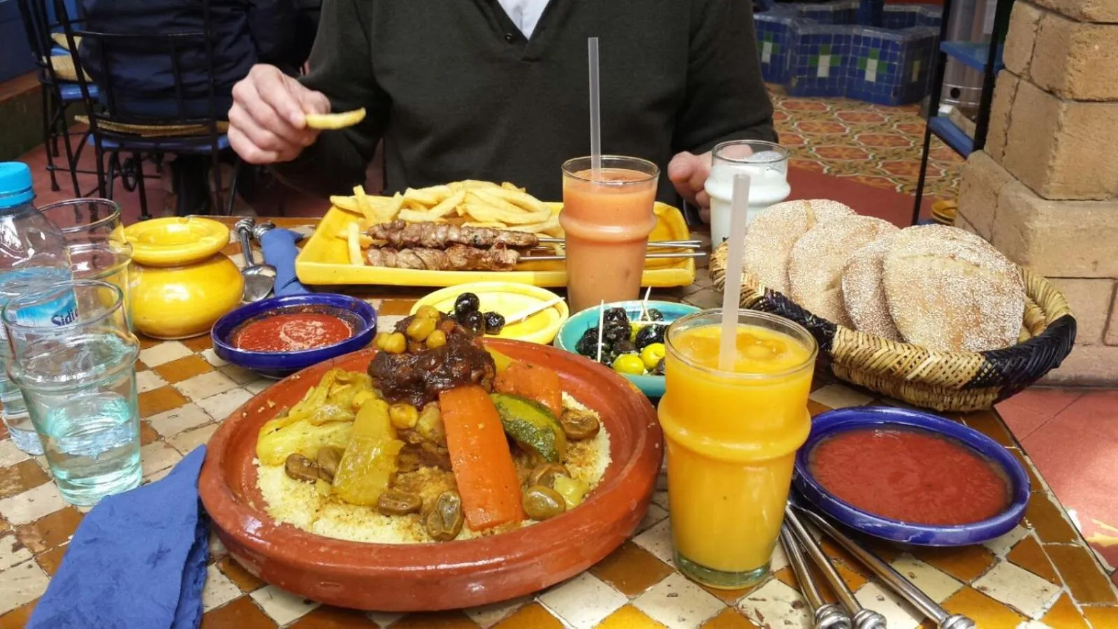 Restaurant/places to eat in Riad La Porte du Bouregreg