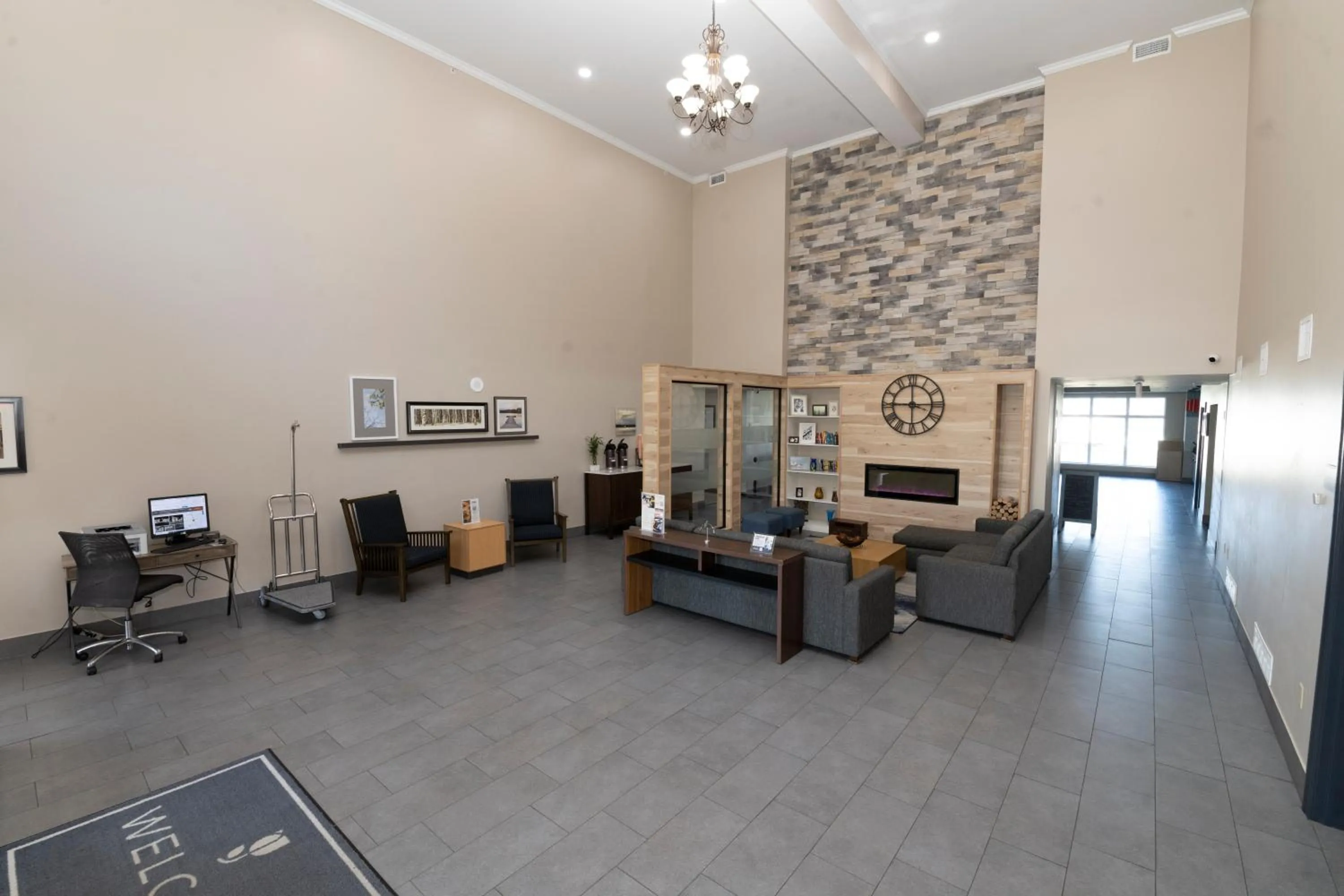 Lobby or reception in Country Inn & Suites by Radisson, Harrisburg - Hershey West, PA