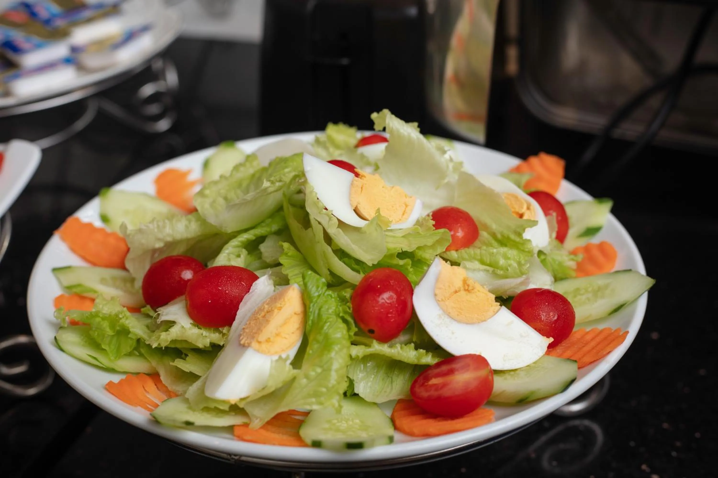 Buffet breakfast in Du Palace Hotel & Travel