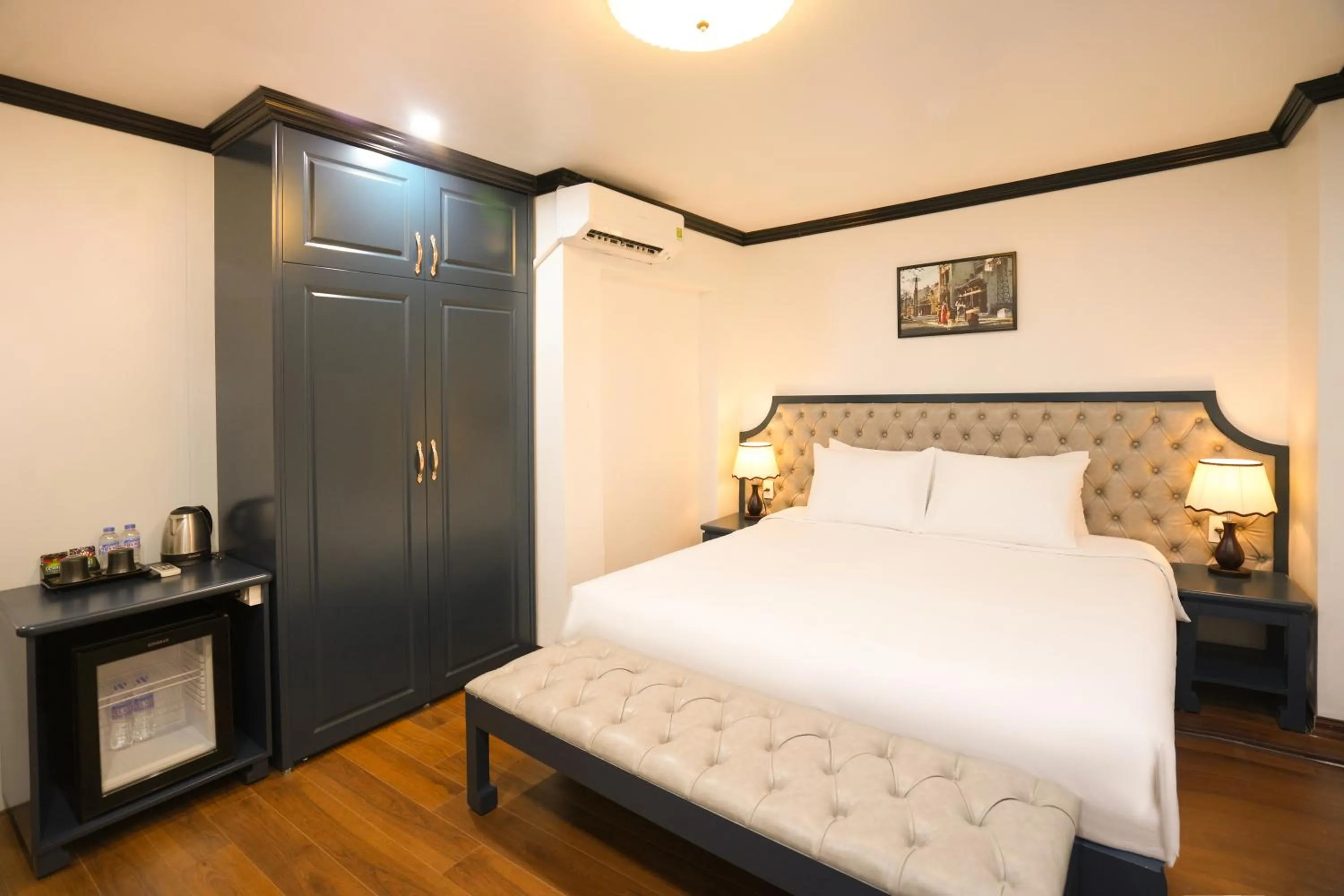 Photo of the whole room, Bed in Hotel Du Palace