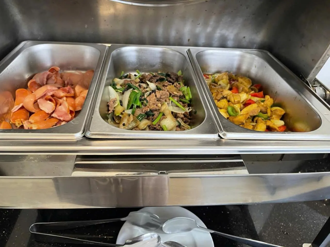 Buffet breakfast in Du Palace Hotel & Travel