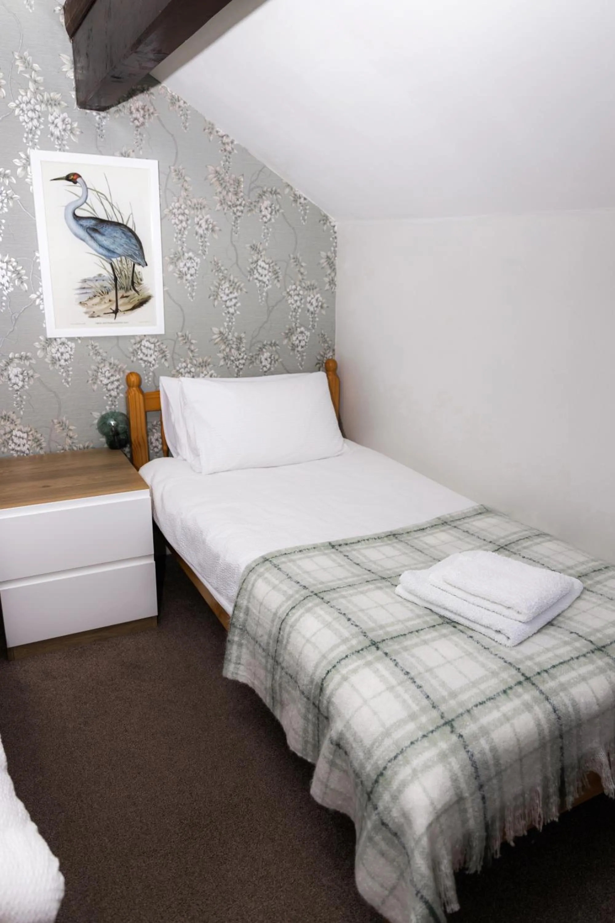 Bedroom, Bed in Denecrest Guest House