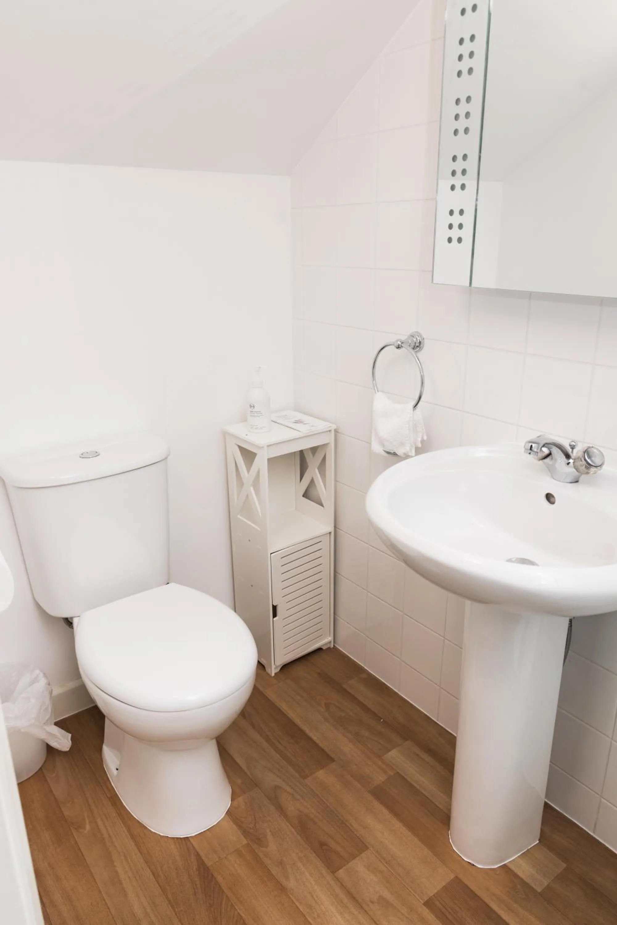 Bathroom in Denecrest Guest House