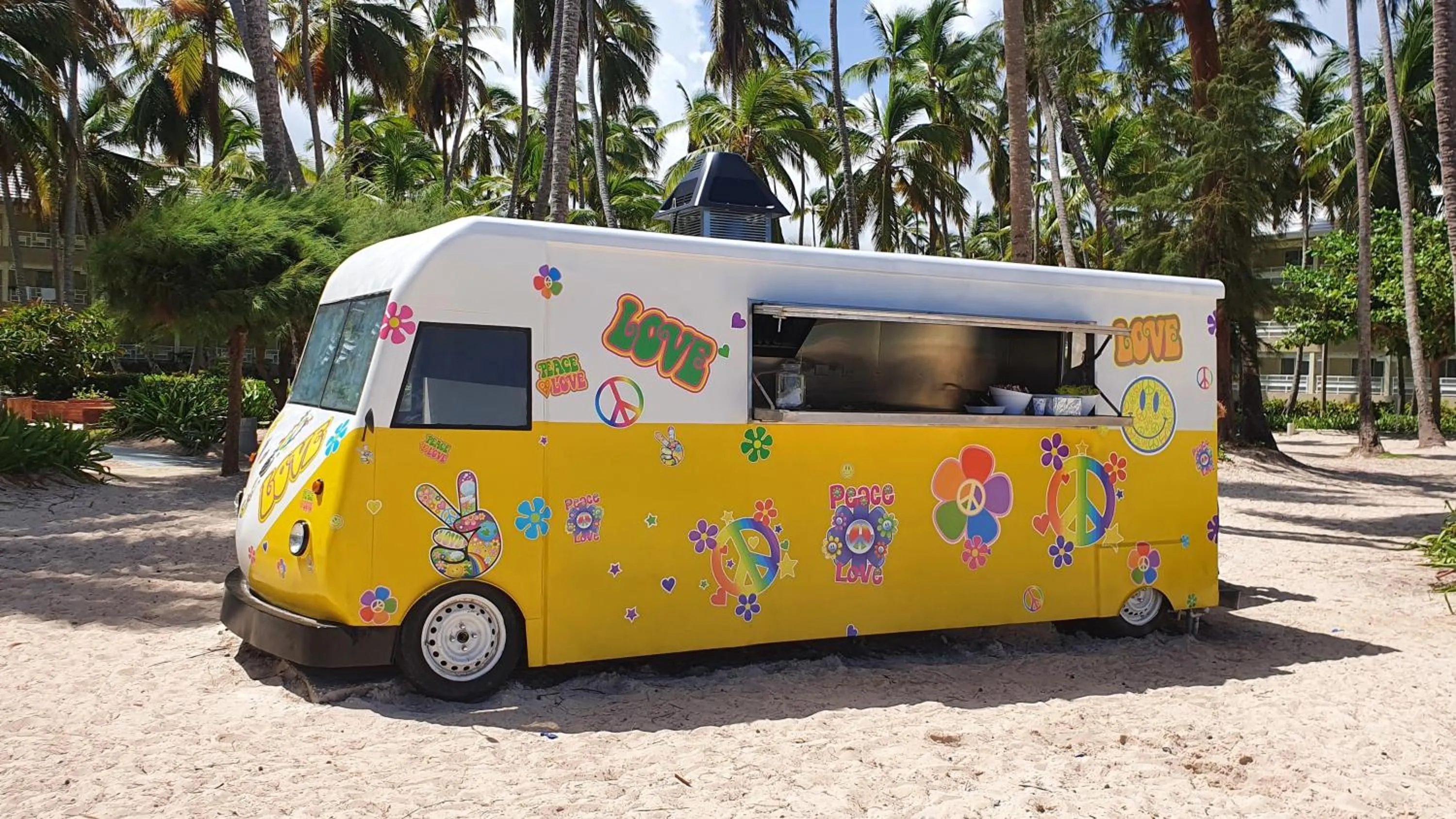 Food and drinks in Vista Sol Punta Cana Beach Resort & Spa - All Inclusive