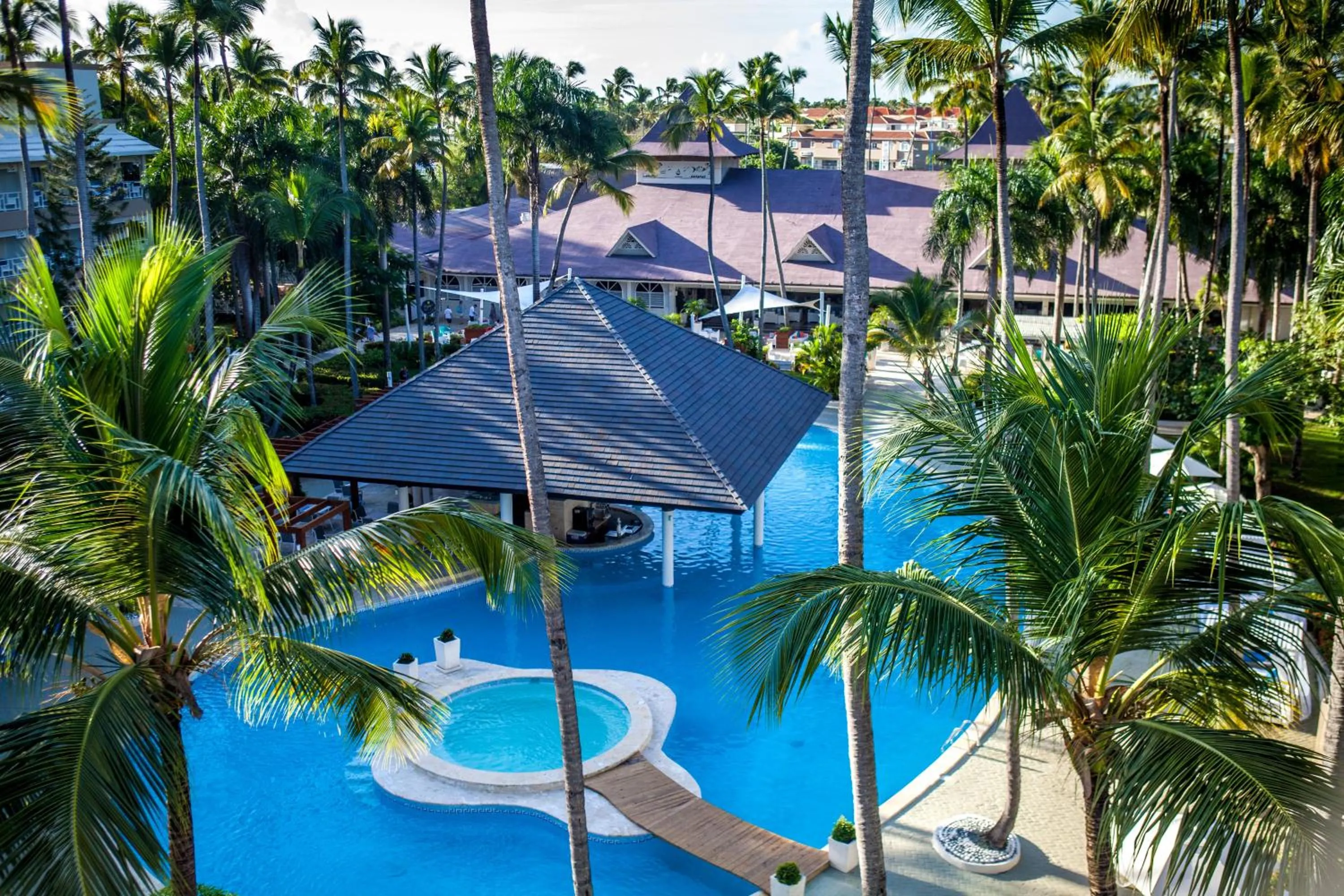 Swimming pool in Vista Sol Punta Cana Beach Resort & Spa - All Inclusive