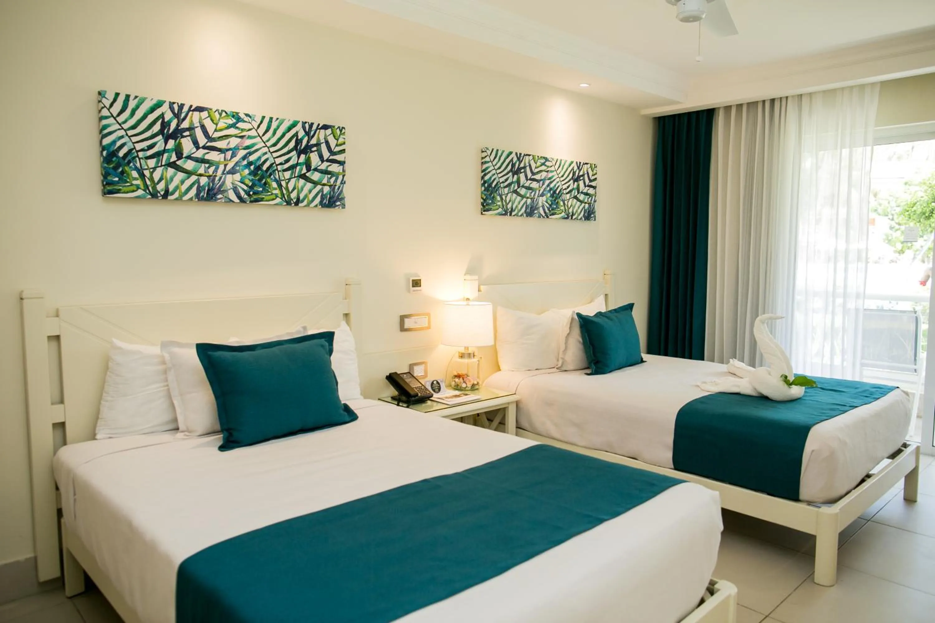 Bedroom, Bed in Vista Sol Punta Cana Beach Resort & Spa - All Inclusive
