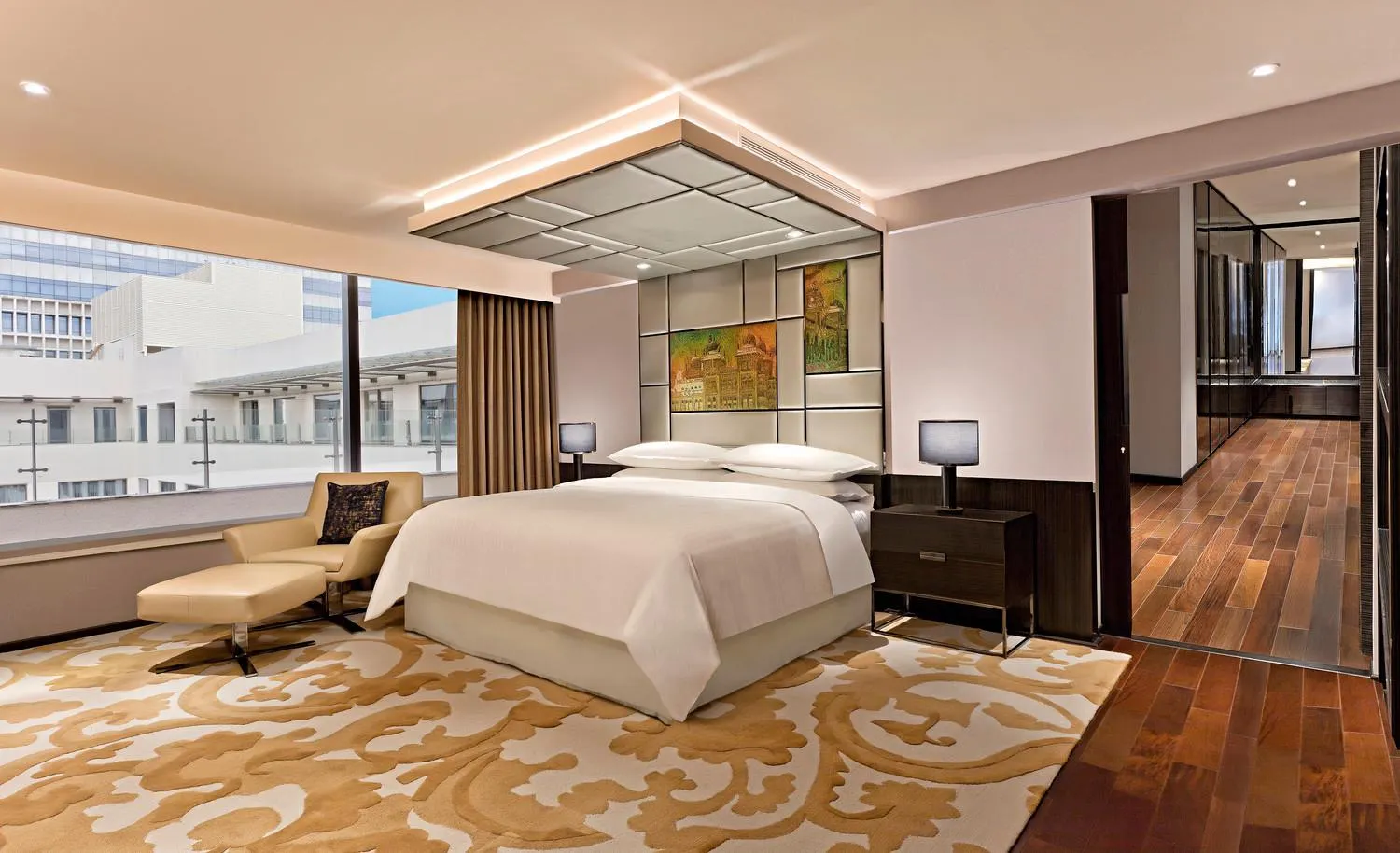 Bed in Sheraton Grand Bengaluru Whitefield Hotel & Convention Center