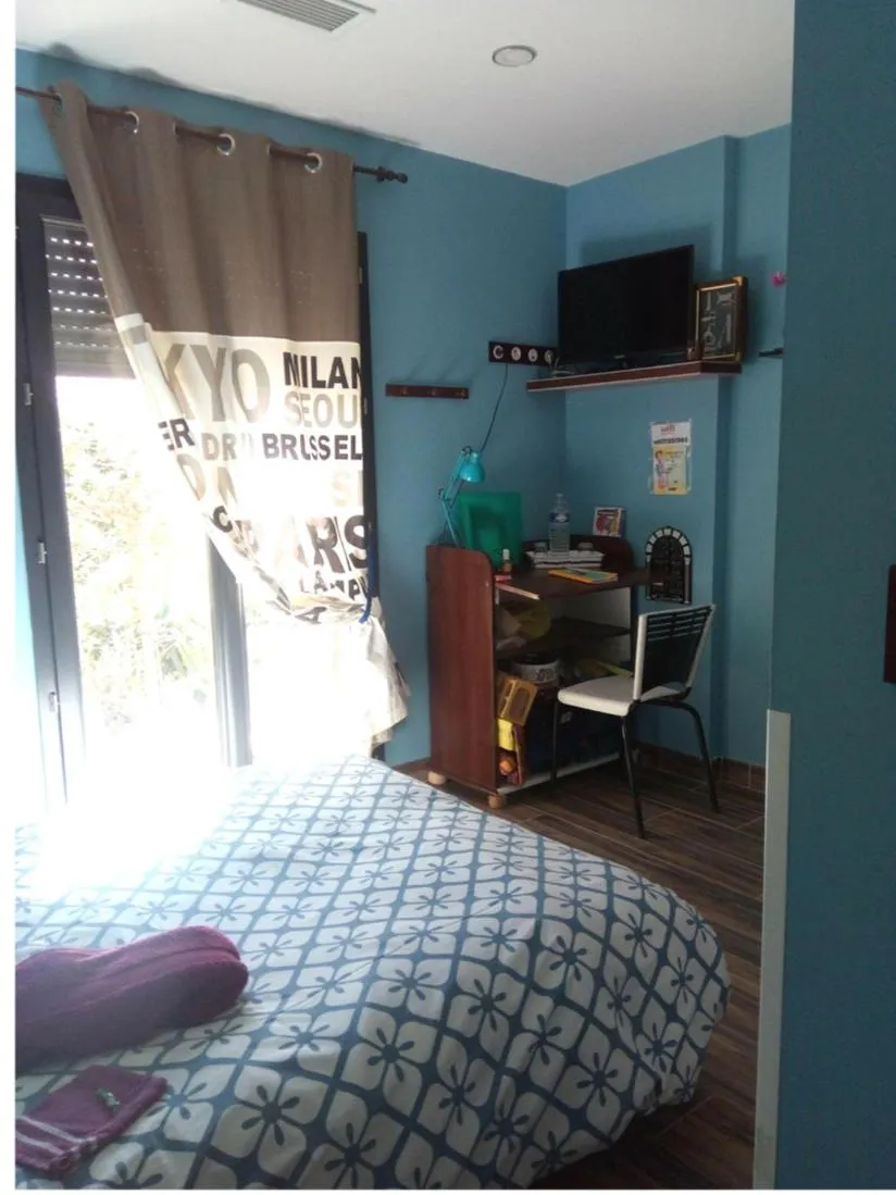 Photo of the whole room, Bed in Entre mer et montagne