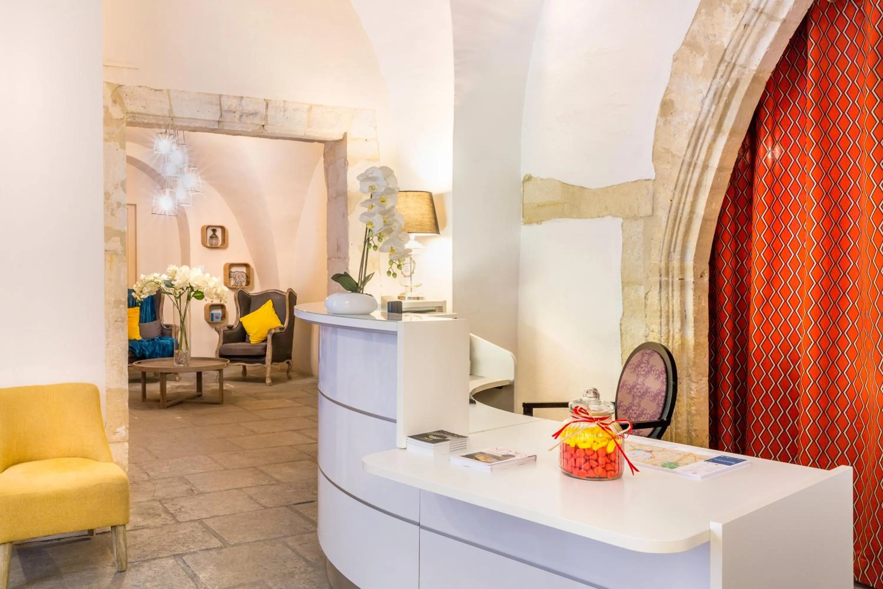 Lobby or reception in Best Western Marquis de la Baume