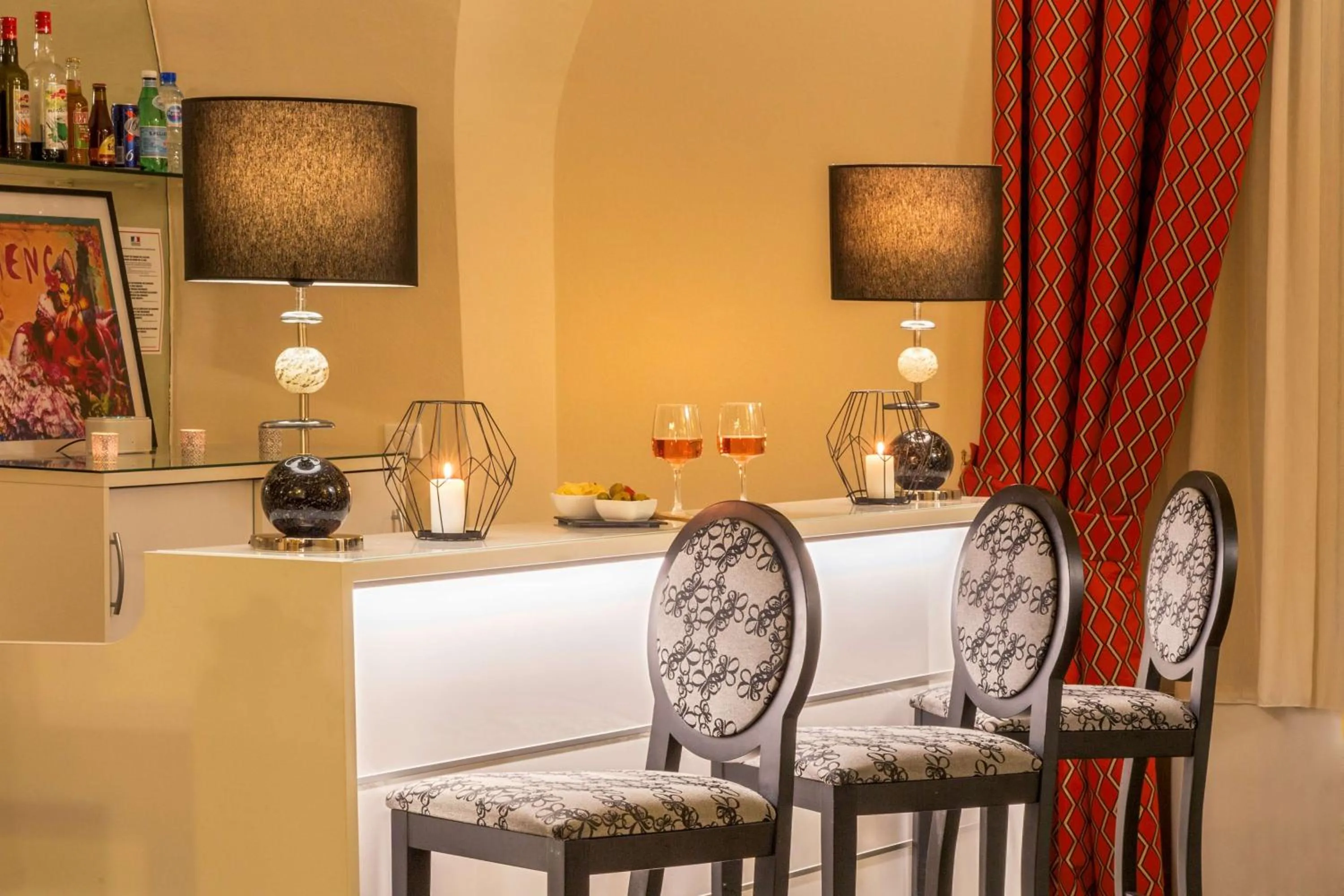 Lounge or bar in Best Western Marquis de la Baume