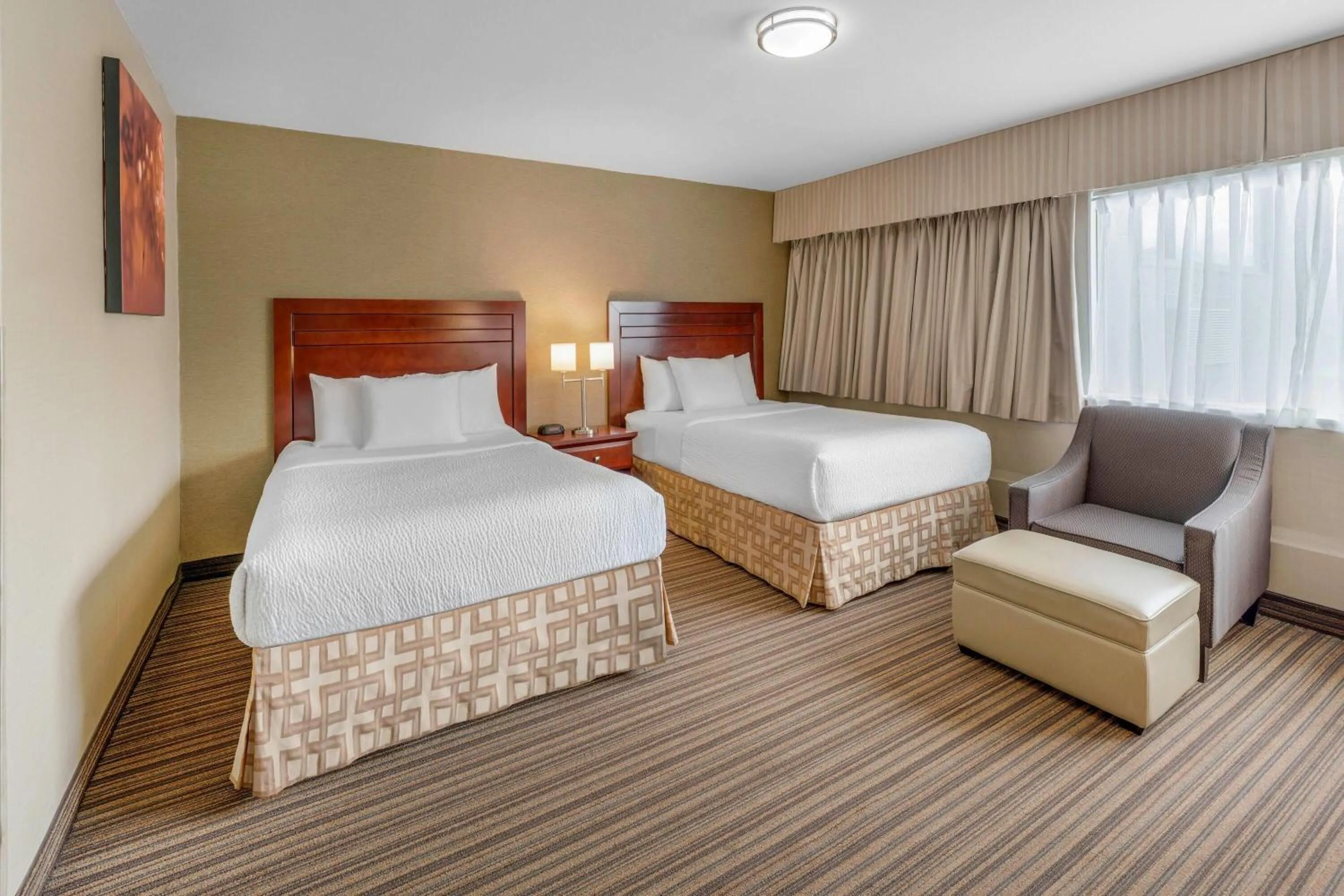 Bed in Days Inn by Wyndham Terrace