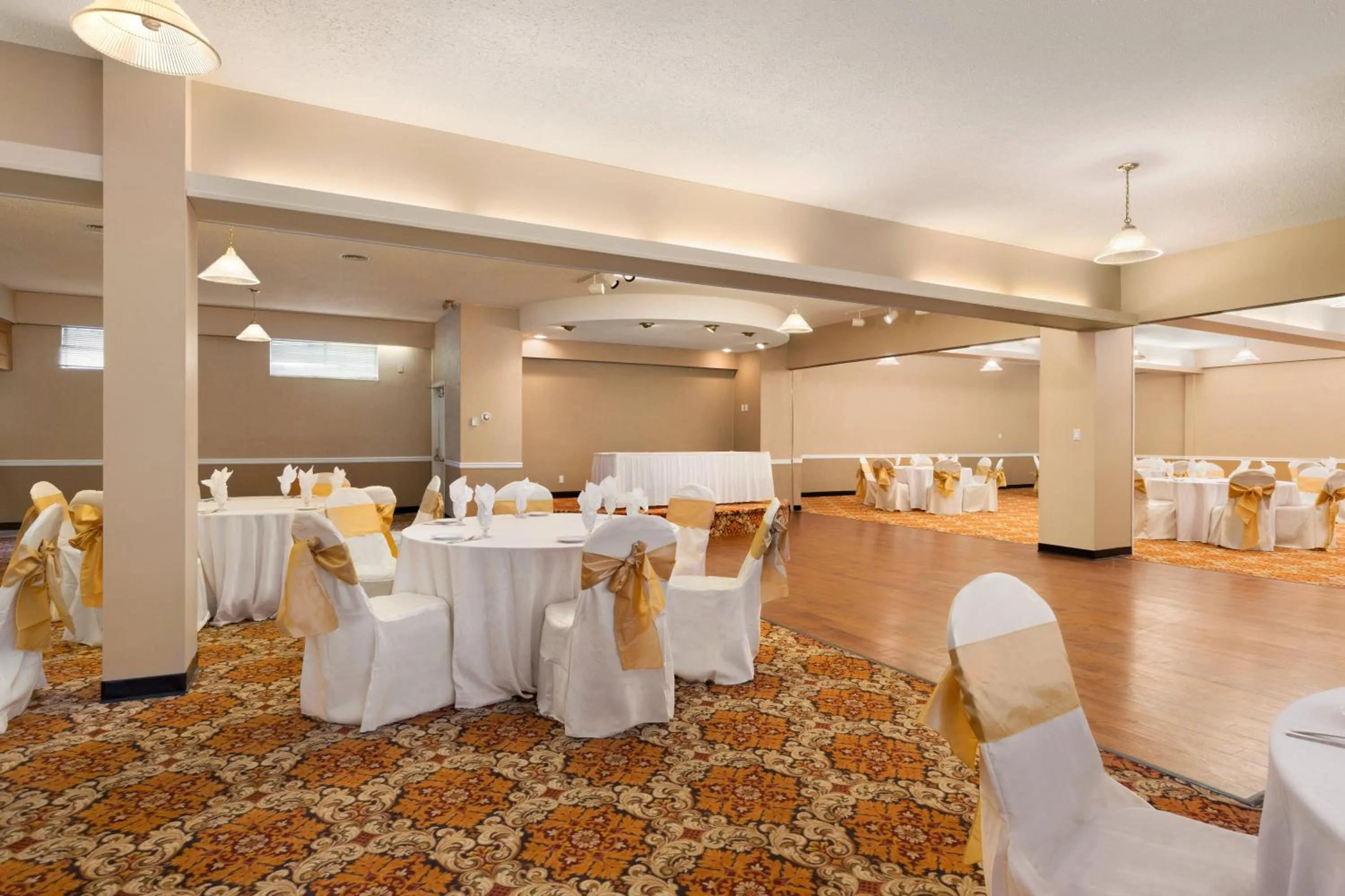 Banquet/Function facilities in Days Inn by Wyndham Terrace