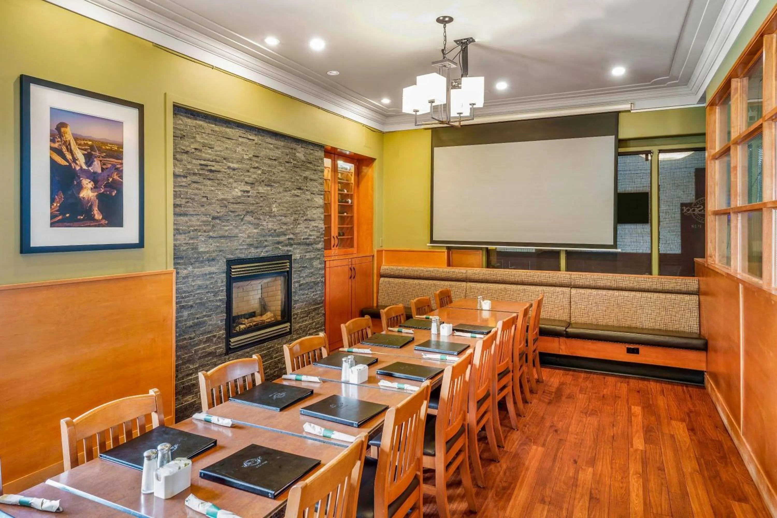 Meeting/conference room in Days Inn by Wyndham Terrace