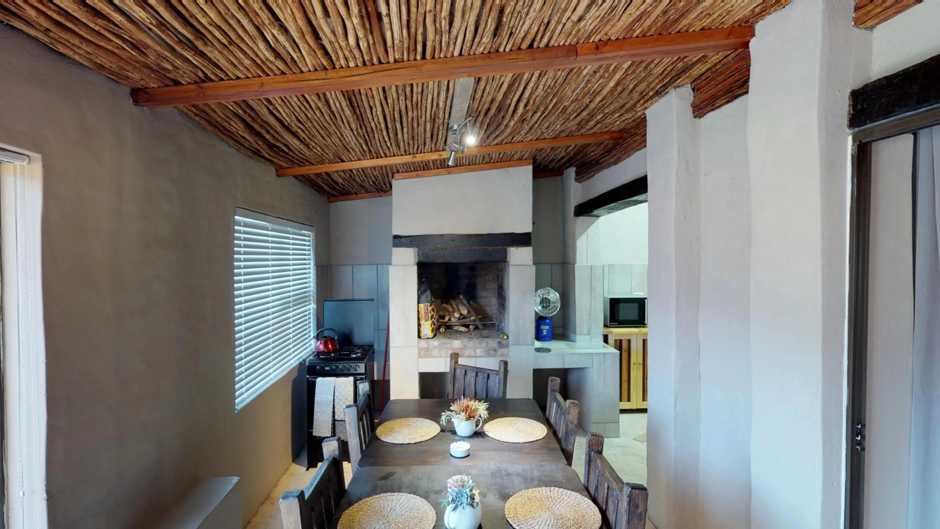 BBQ facilities in Swartberg Pass Cottages - Kobus Se Gat