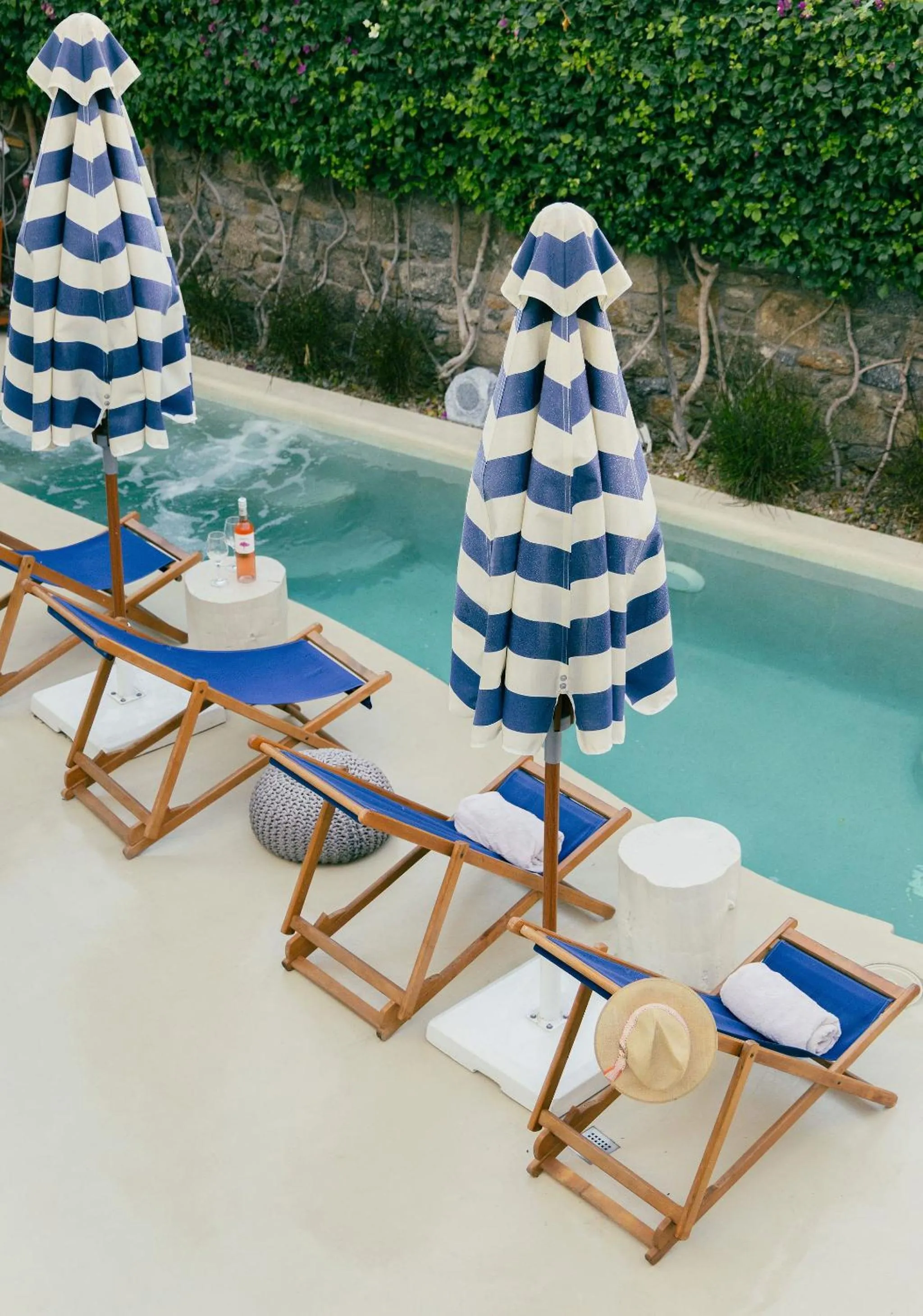 Swimming pool in Oniro Suites