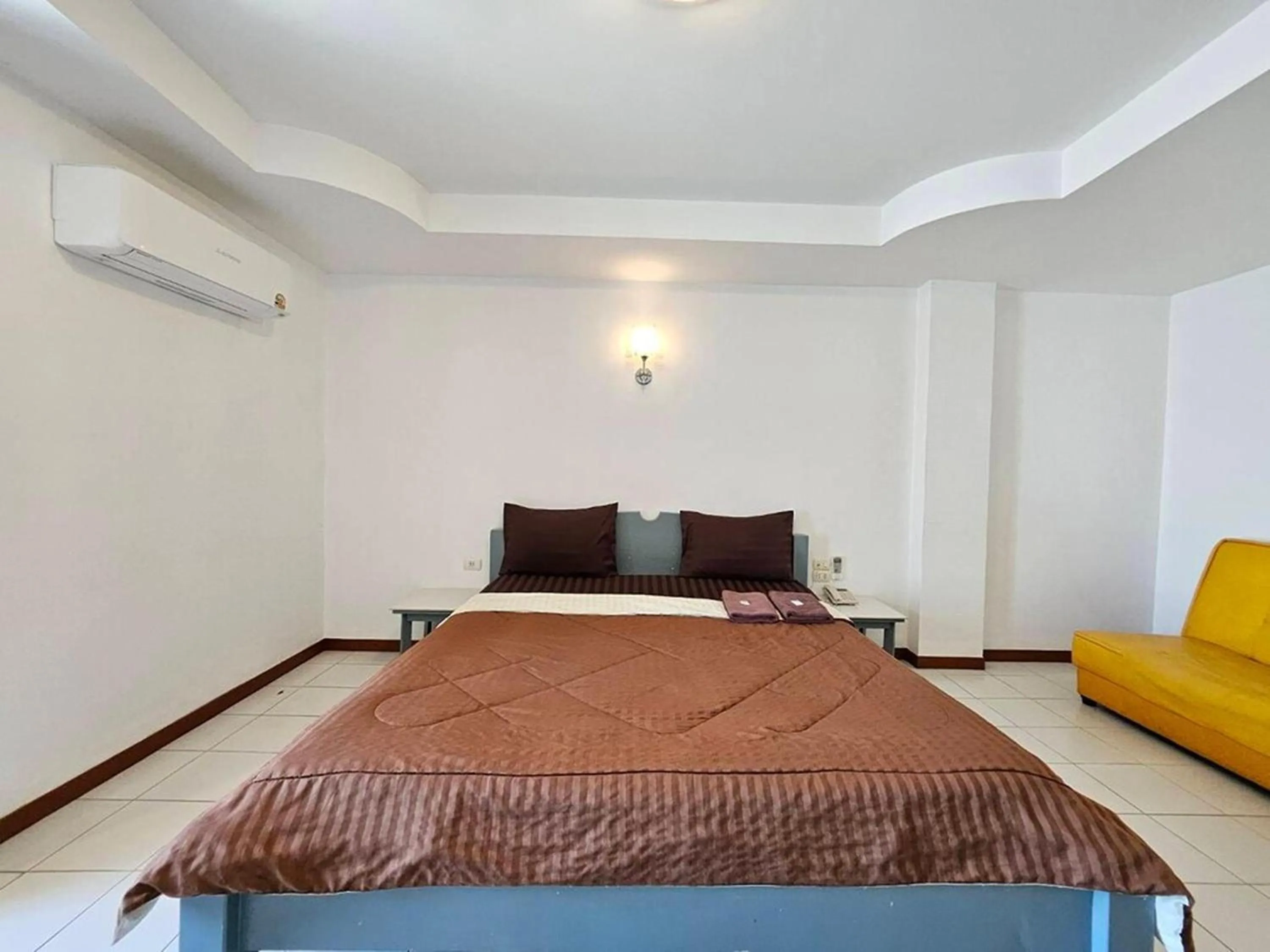 Bedroom, Bed in BT Grand Condotel