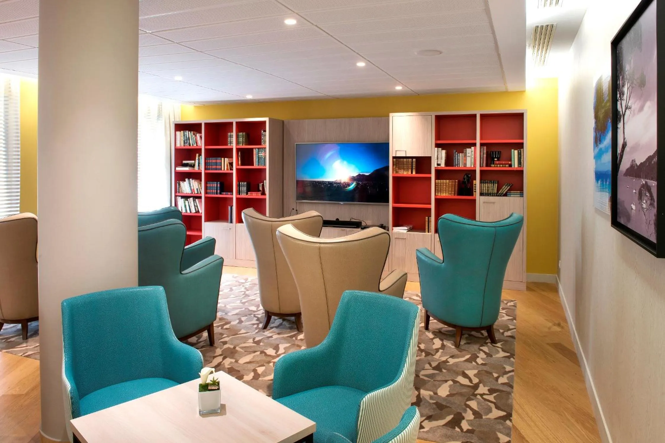 Communal lounge/ TV room in Domitys La Palombine