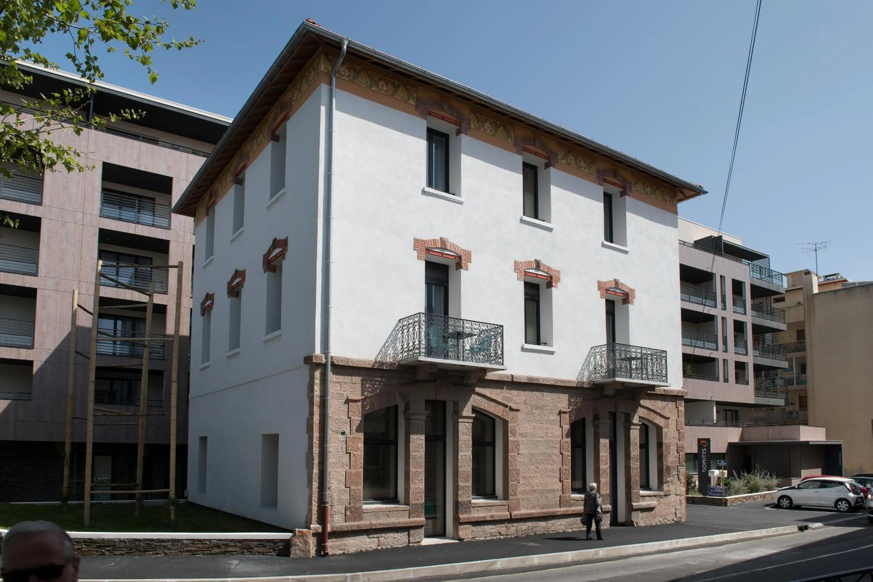 Facade/entrance in Domitys La Palombine