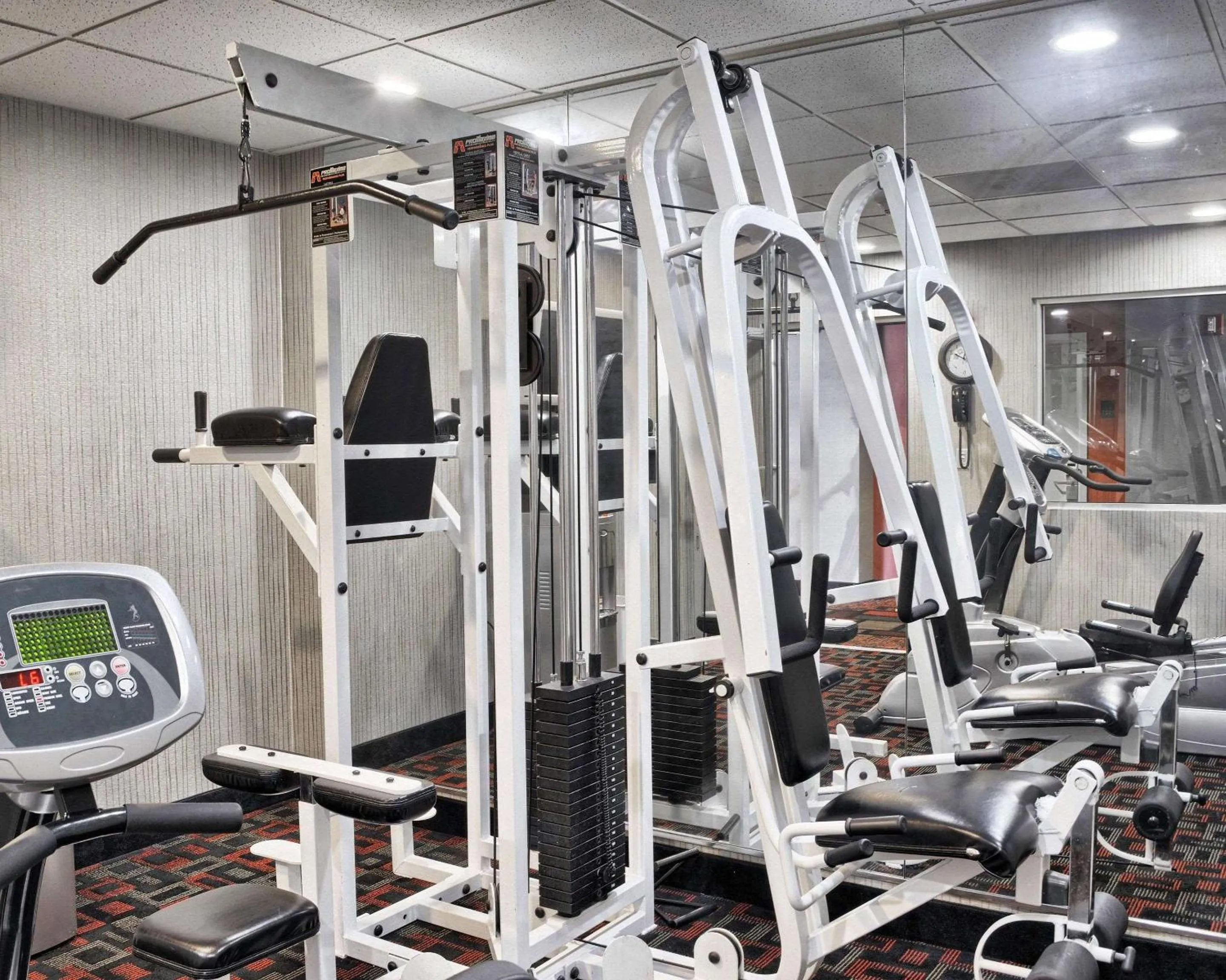 Fitness centre/facilities in Comfort Inn Ruther Glen near Kings Dominion