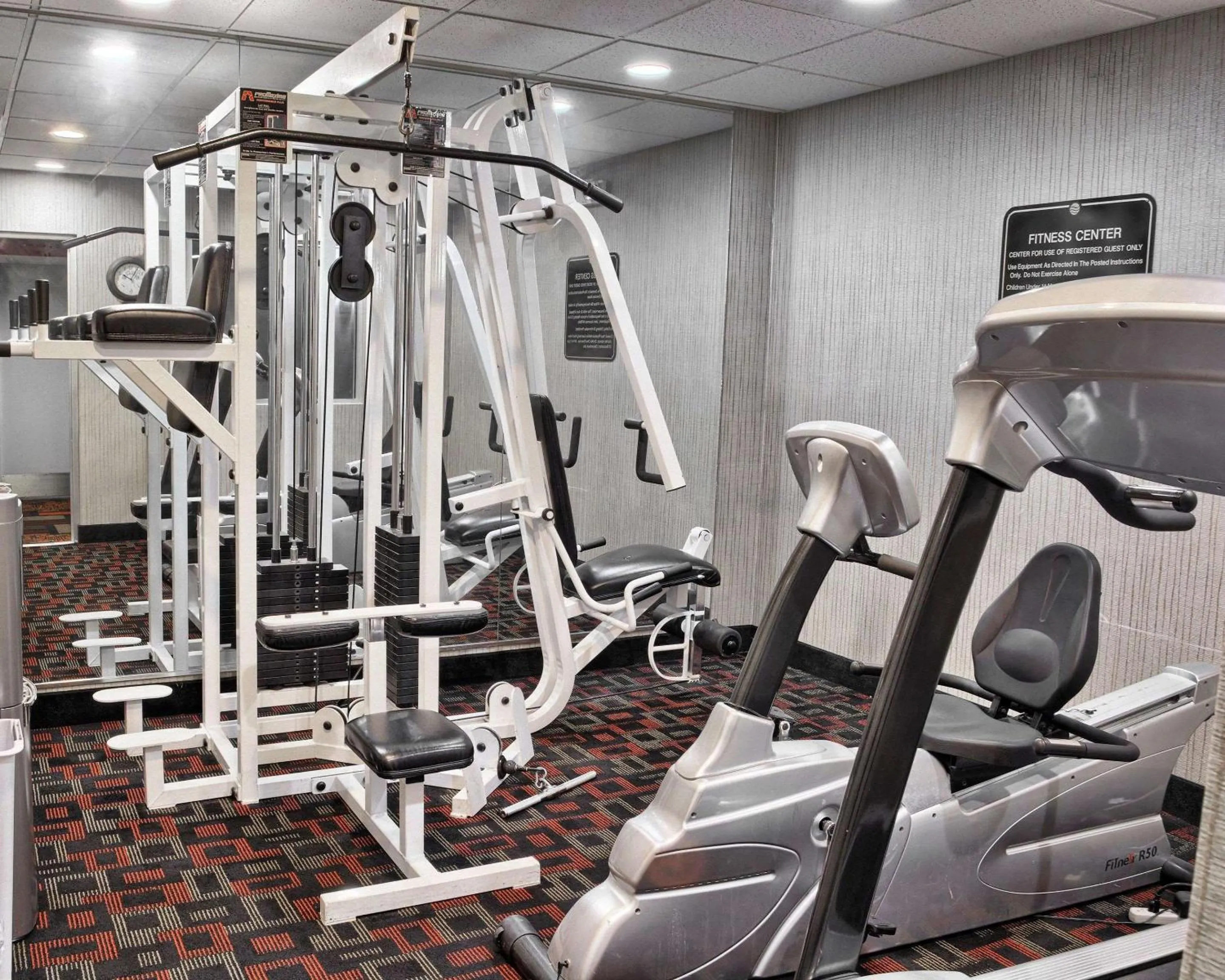 Fitness centre/facilities in Comfort Inn Ruther Glen near Kings Dominion