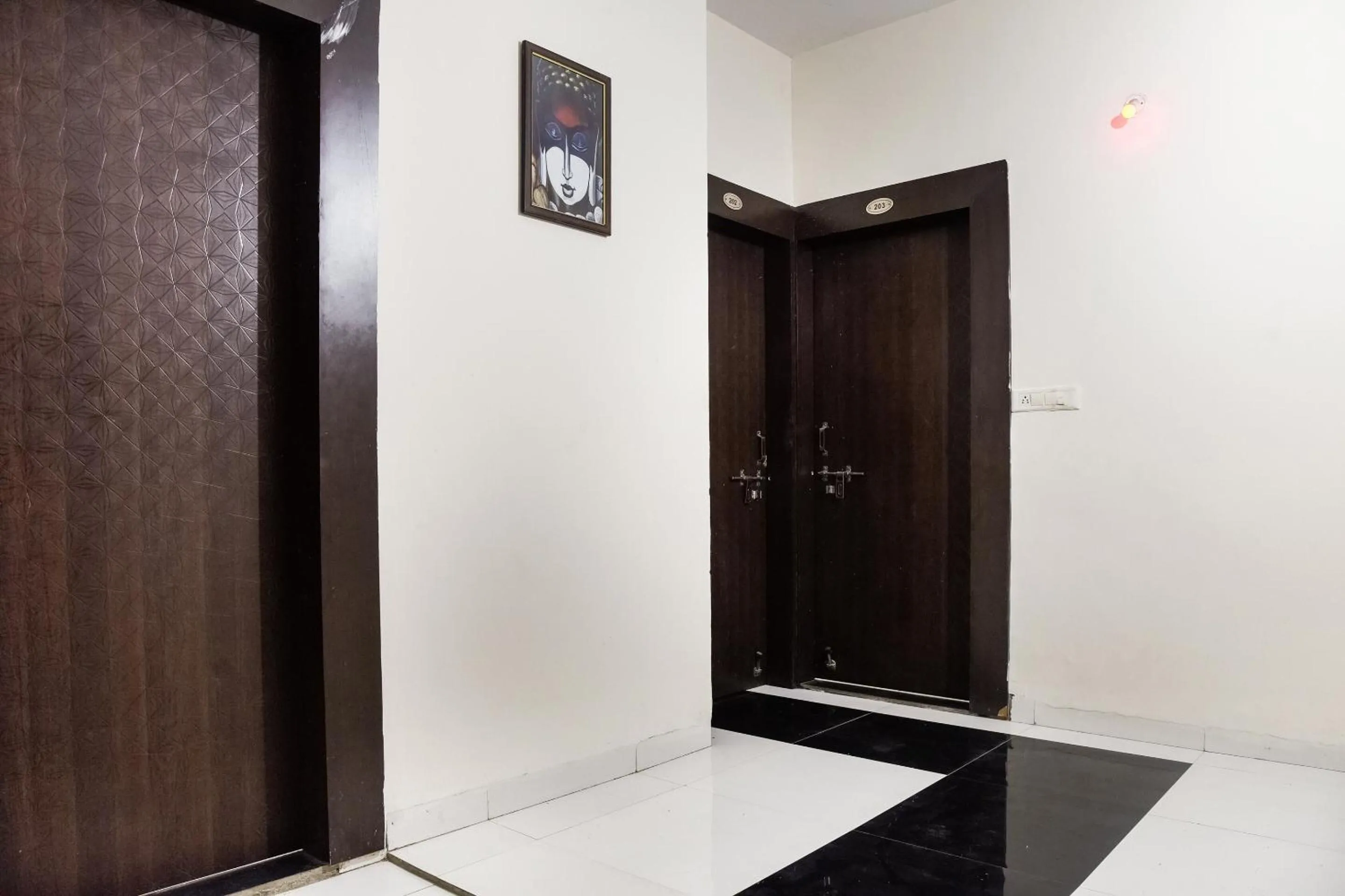 Hotel O Radhika Palace