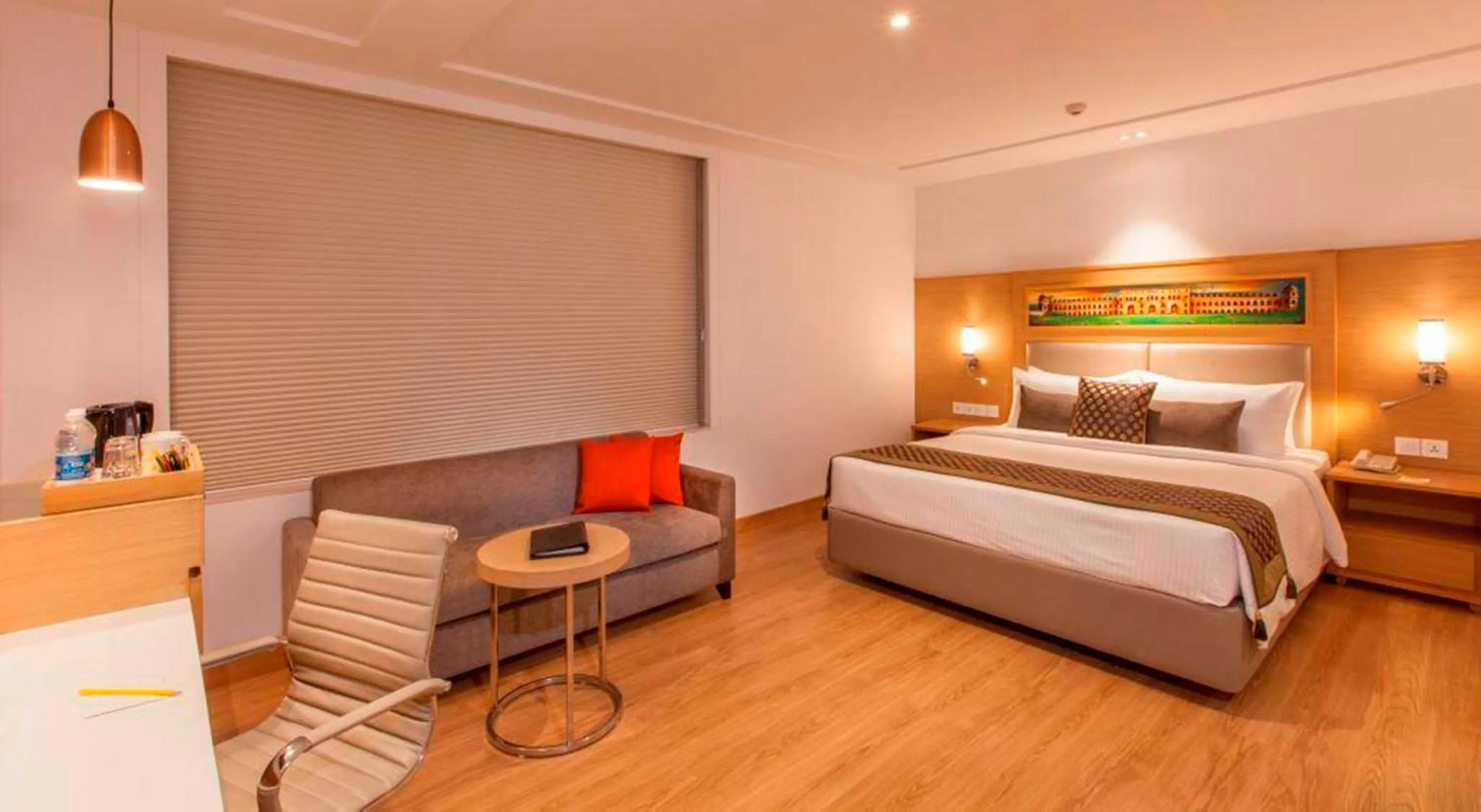 Bedroom, Bed in Lemon Tree Hotel Lucknow