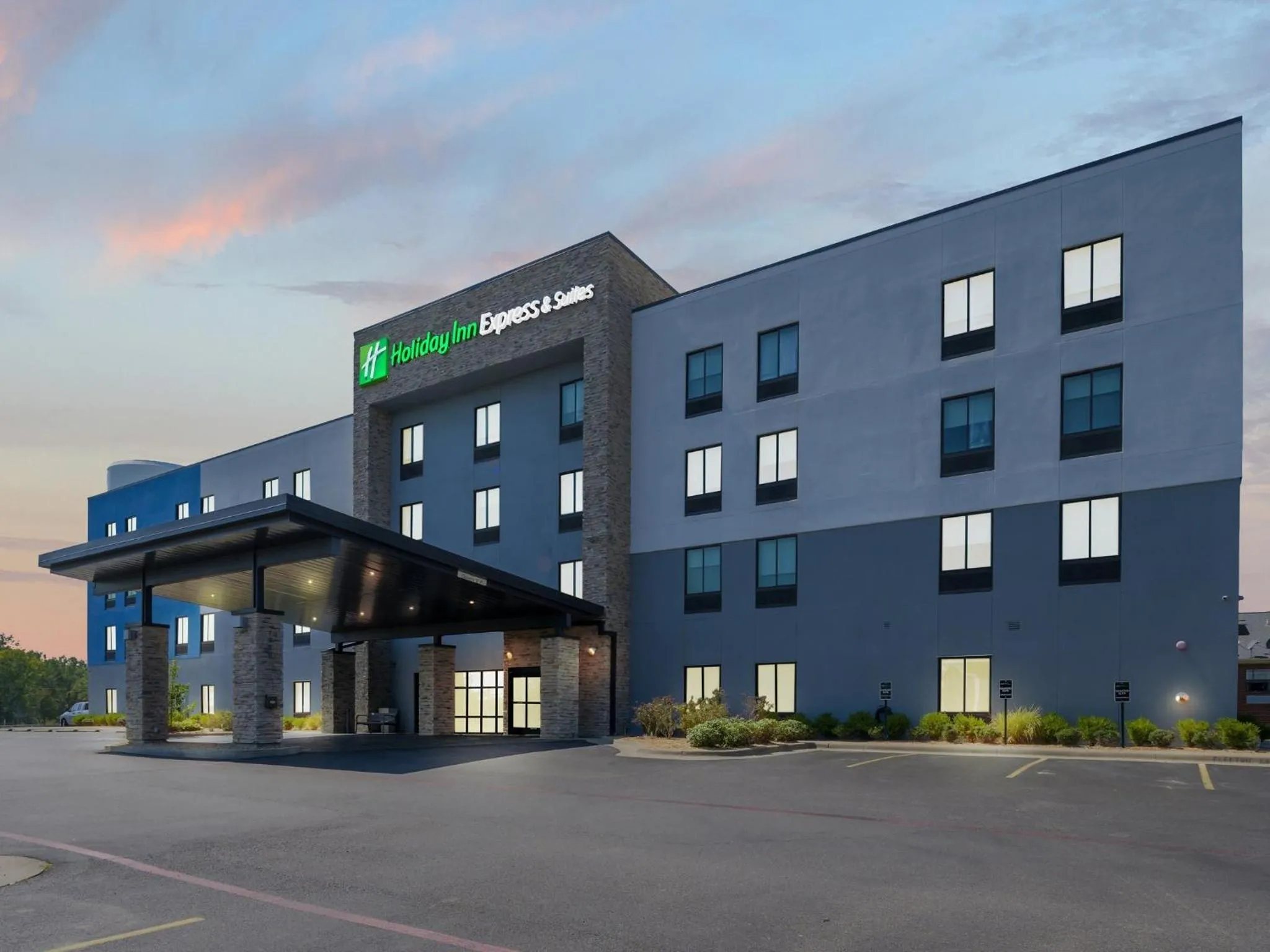 Property building in Holiday Inn Express & Suites White Hall by IHG