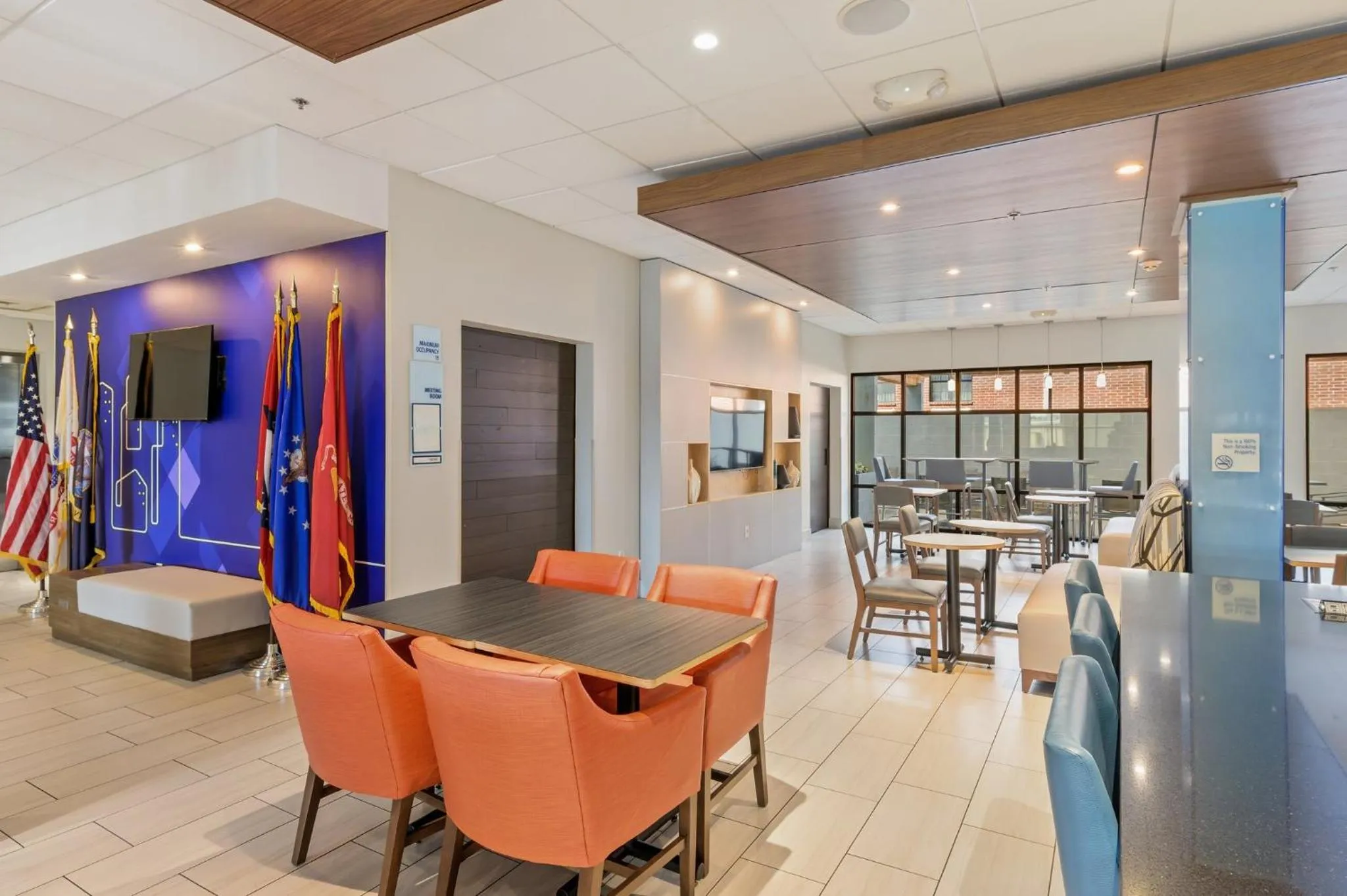 Breakfast in Holiday Inn Express & Suites White Hall by IHG