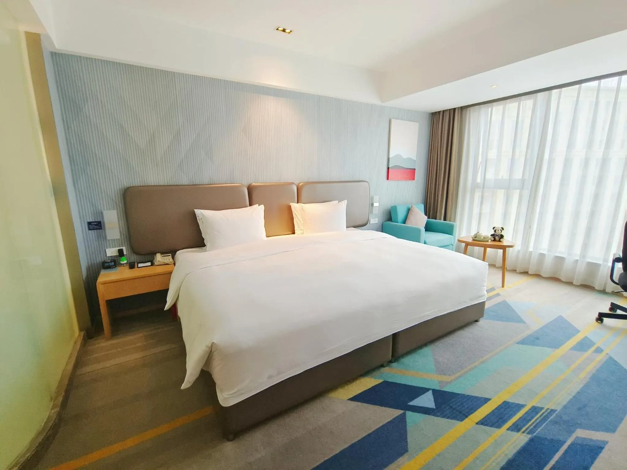 Photo of the whole room, Bed in Holiday Inn Express Chengdu Tianhe by IHG