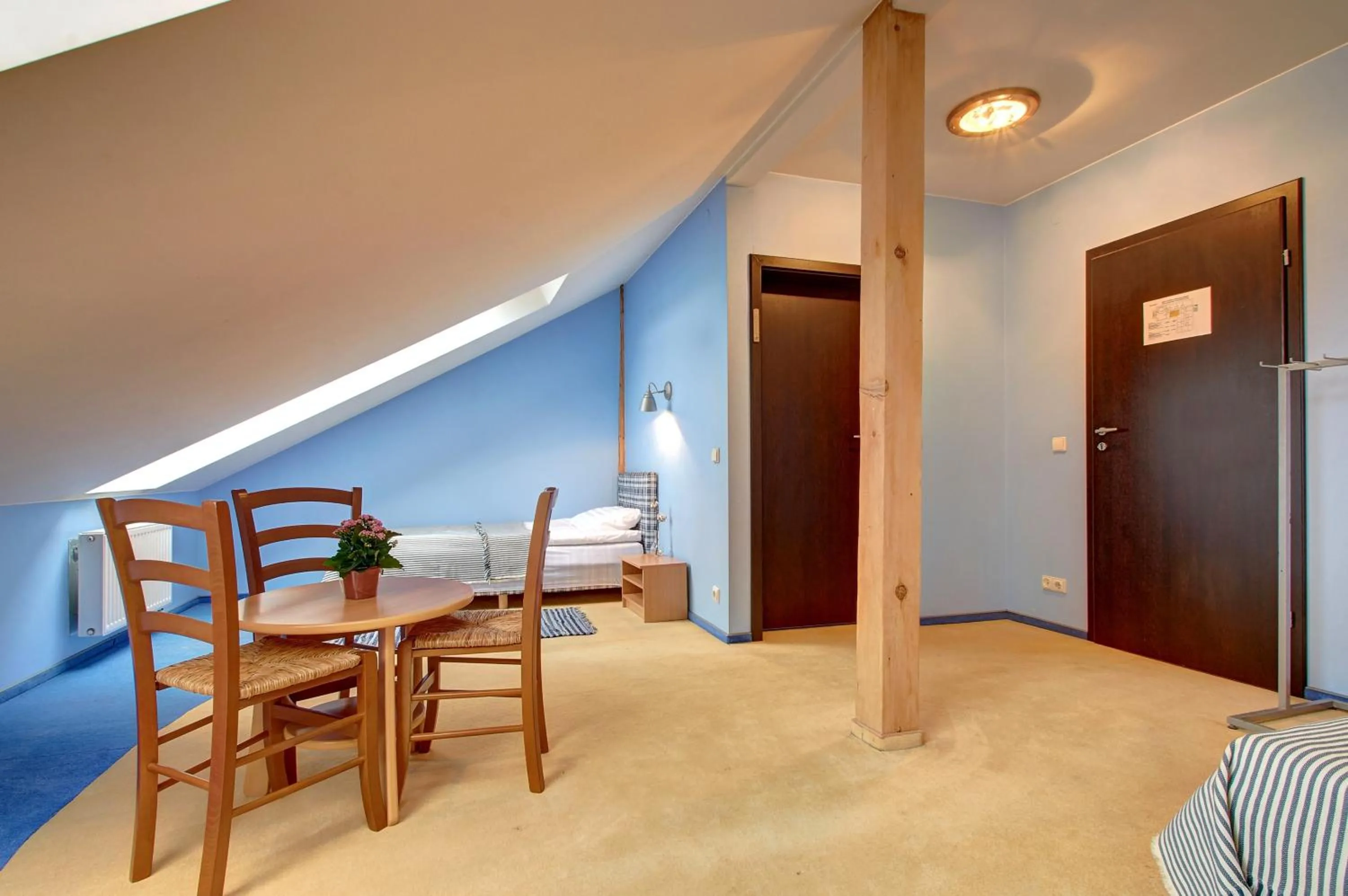 Photo of the whole room in Aerohotel