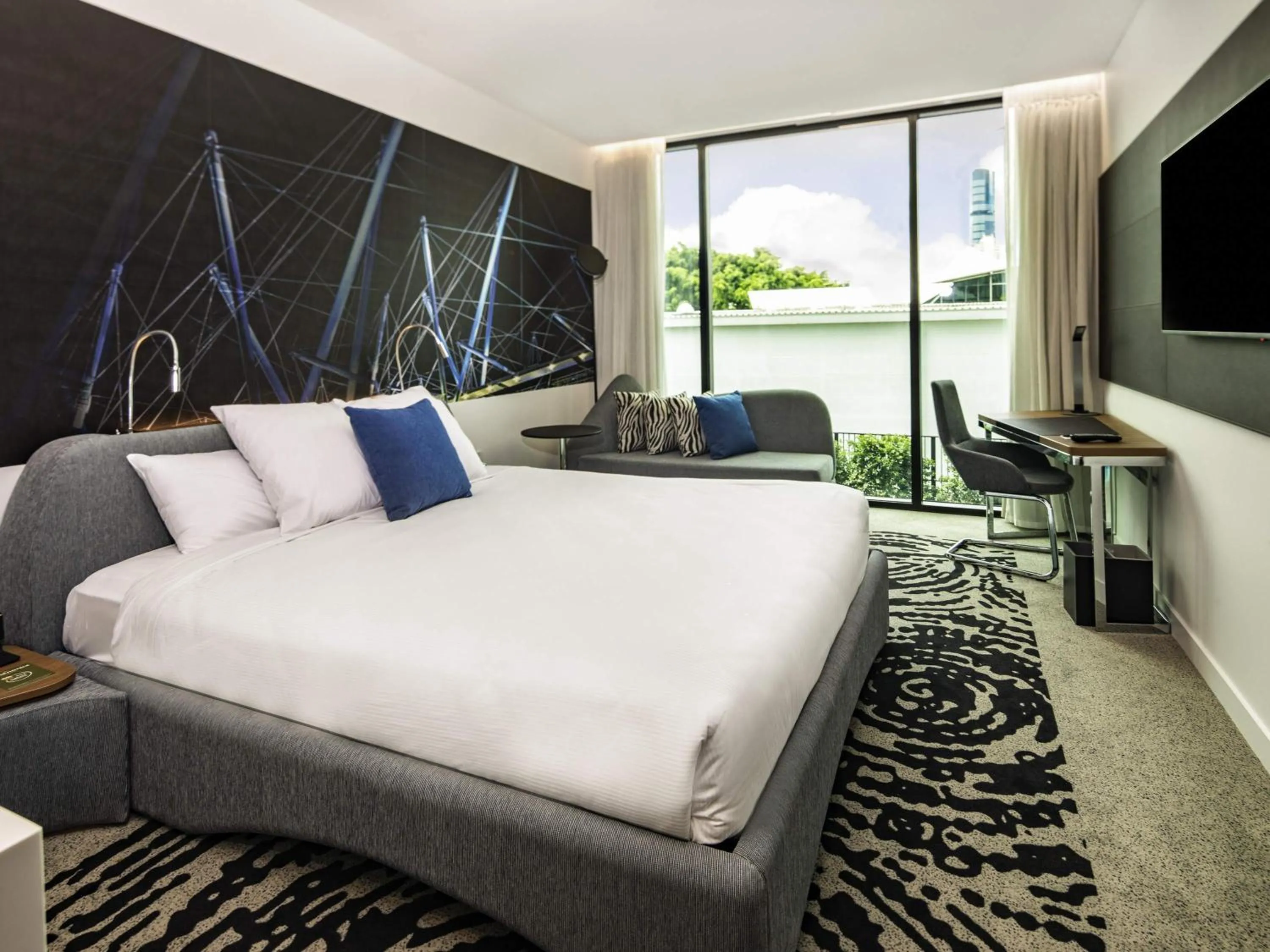 Bedroom, Bed in Novotel Brisbane South Bank