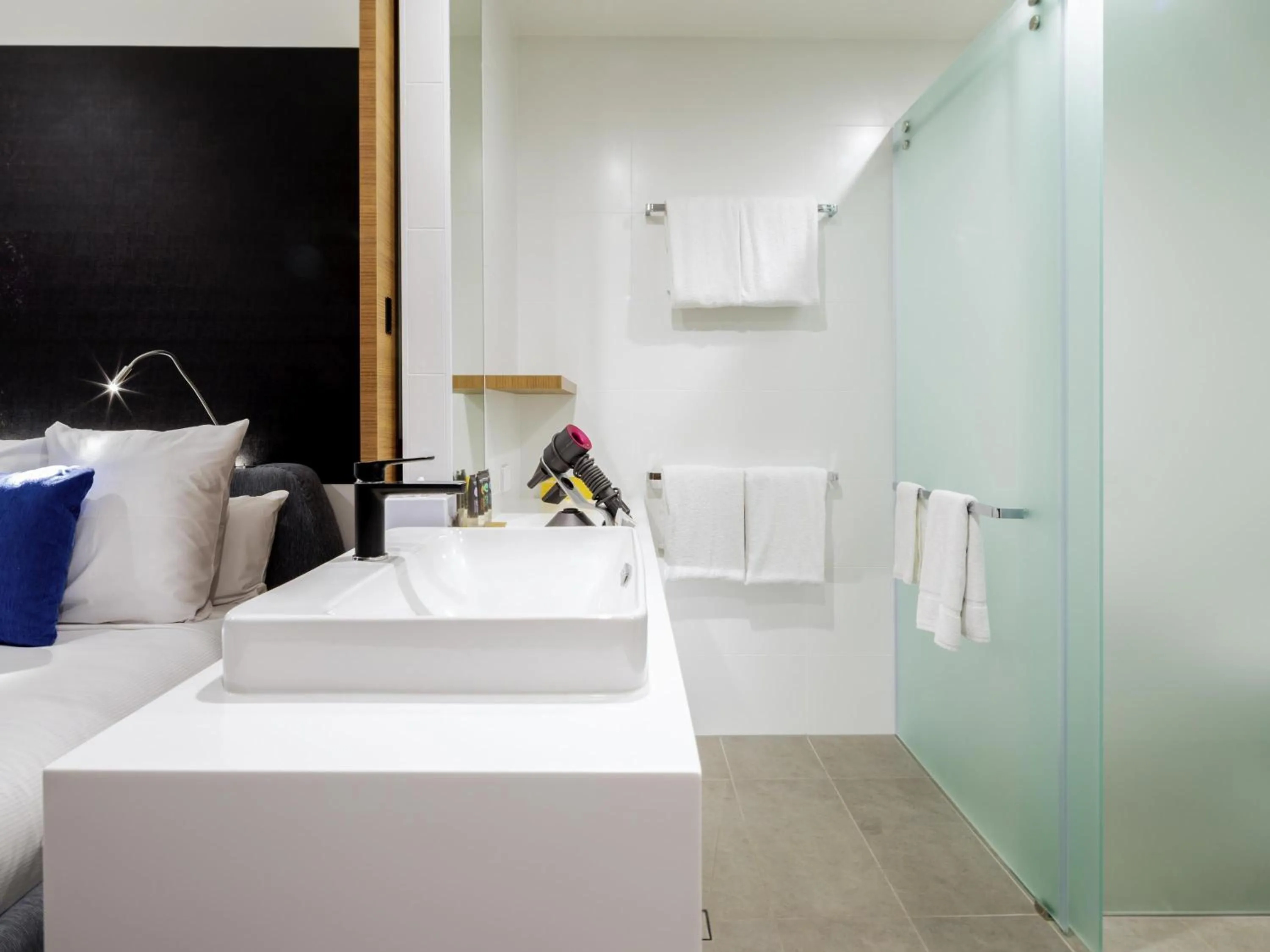 Bedroom in Novotel Brisbane South Bank