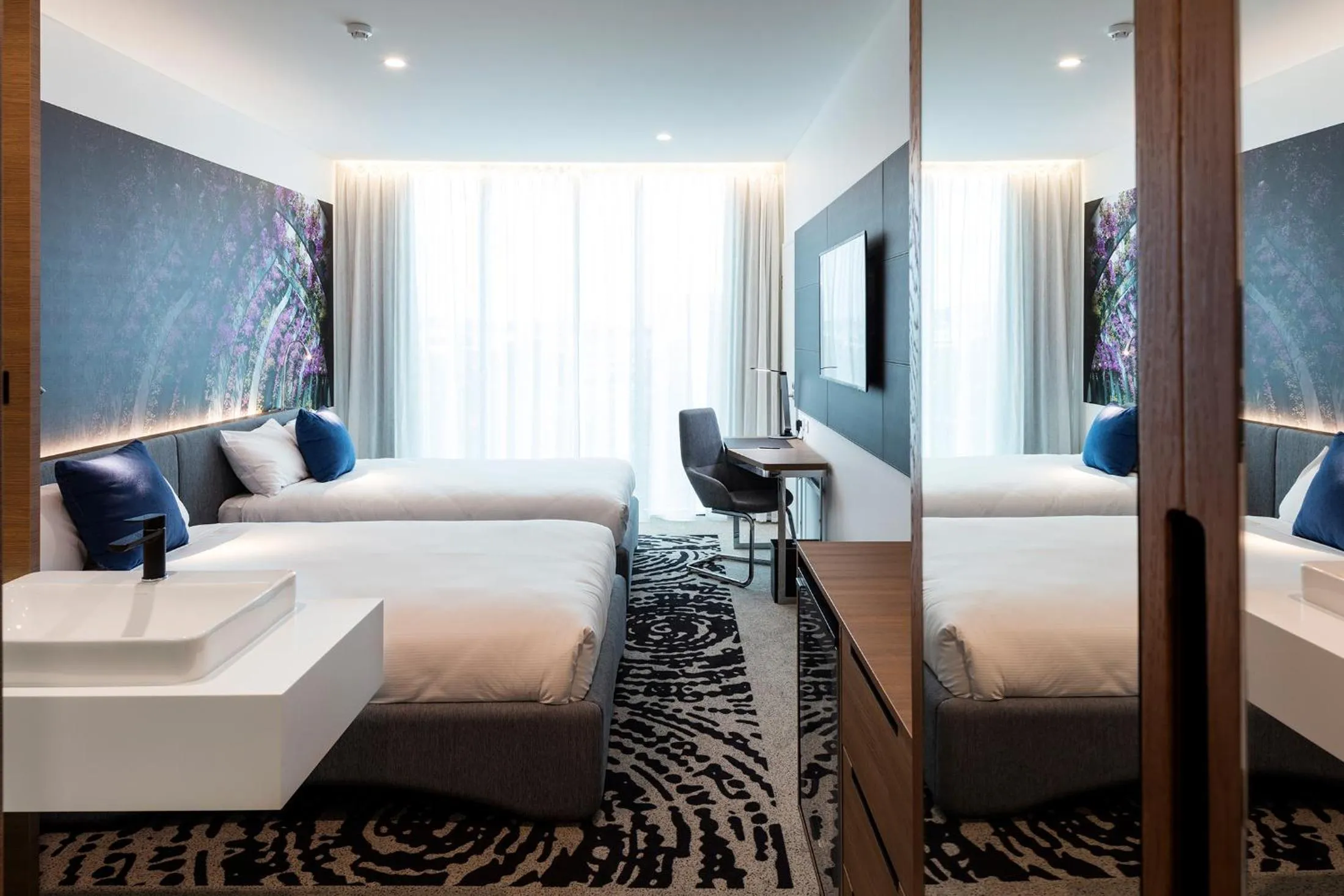 Bed in Novotel Brisbane South Bank