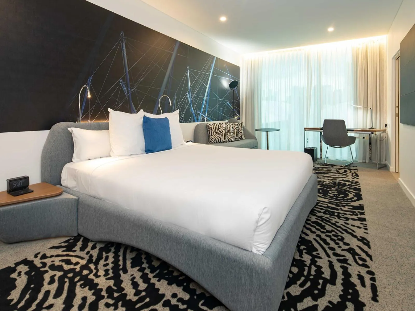 Bed in Novotel Brisbane South Bank